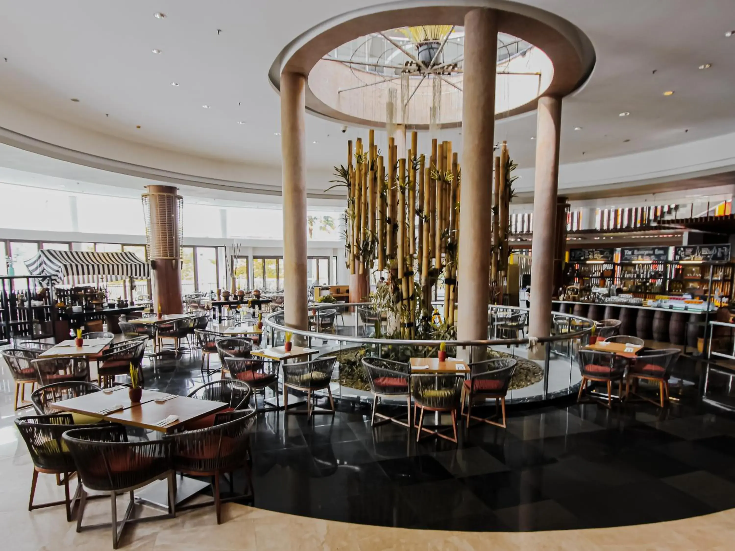 Restaurant/places to eat in Pesona Alam Resort & Spa Restaurant/places to eat in Pesona Alam Resort & Spa