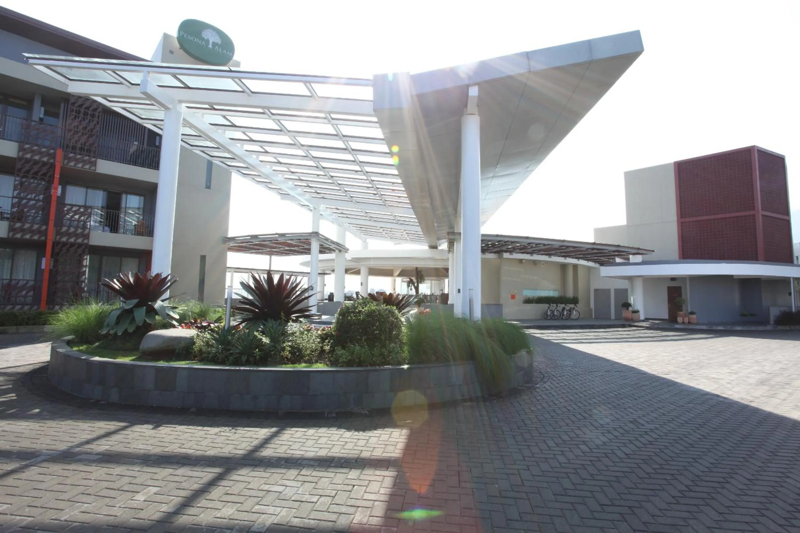 Facade/entrance in Pesona Alam Resort & Spa