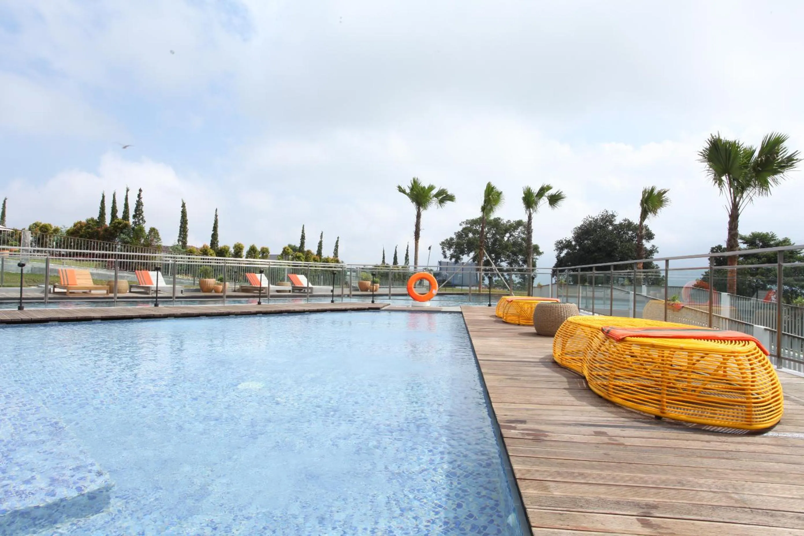 Swimming pool in Pesona Alam Resort & Spa