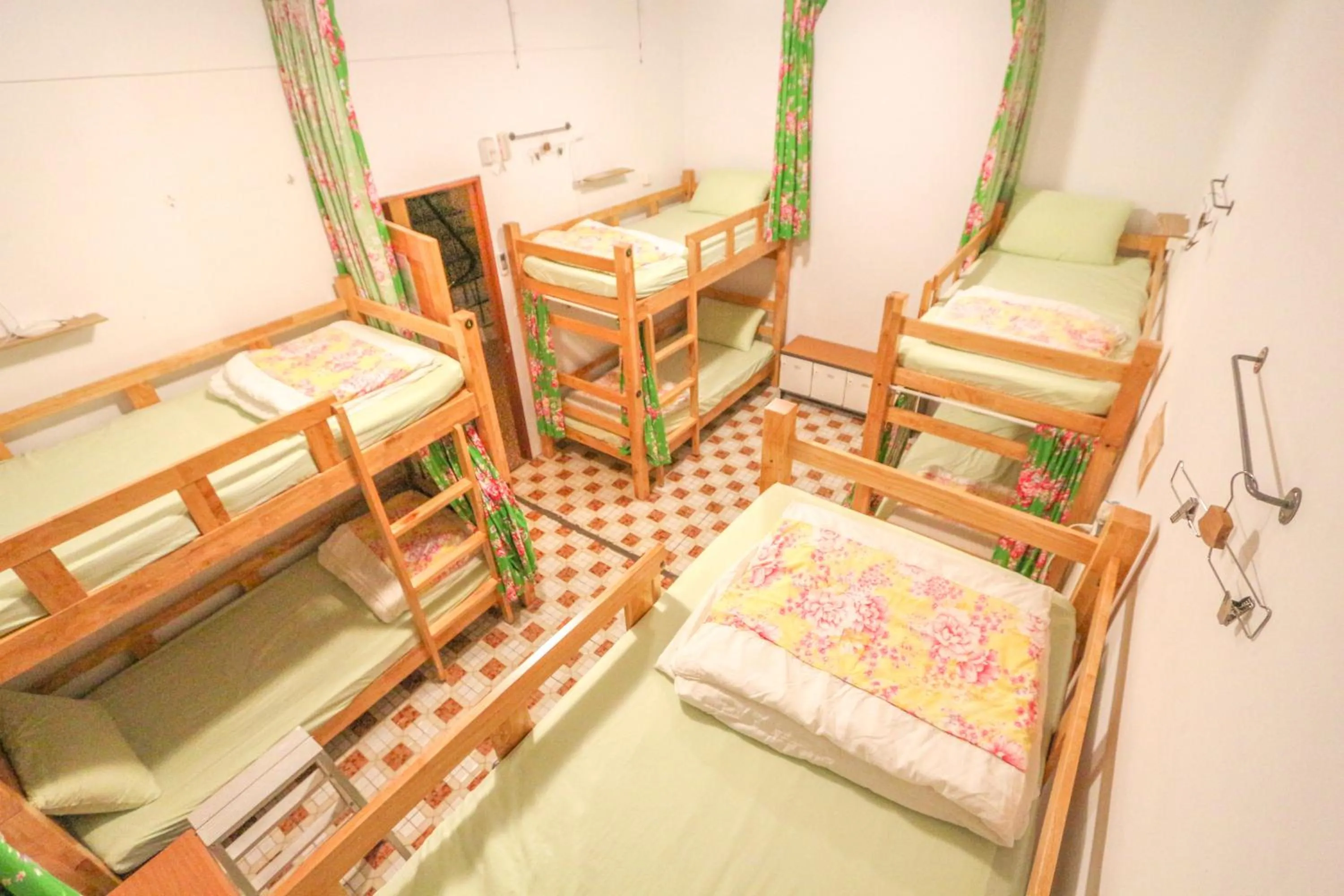 bunk bed, Bed in T-Life Hostel