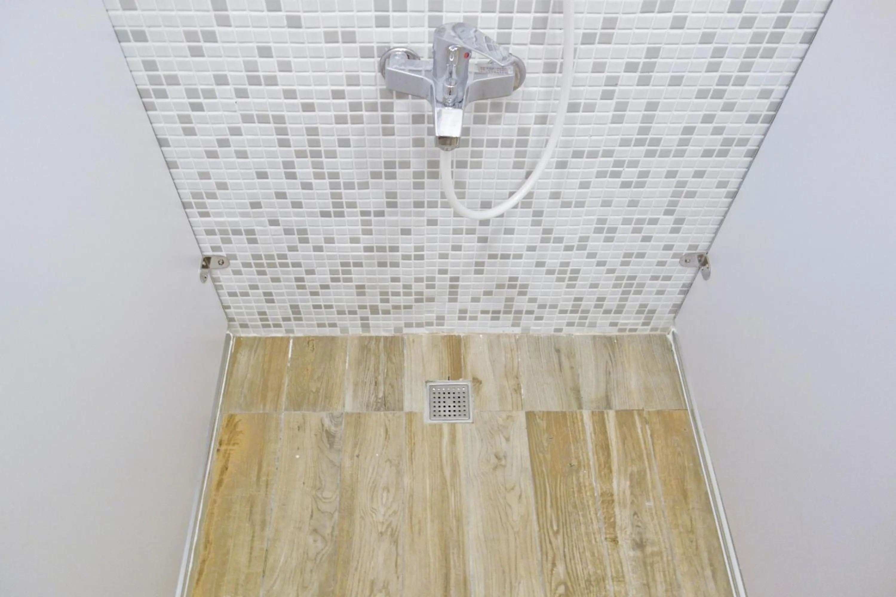 Shower in T-Life Hostel