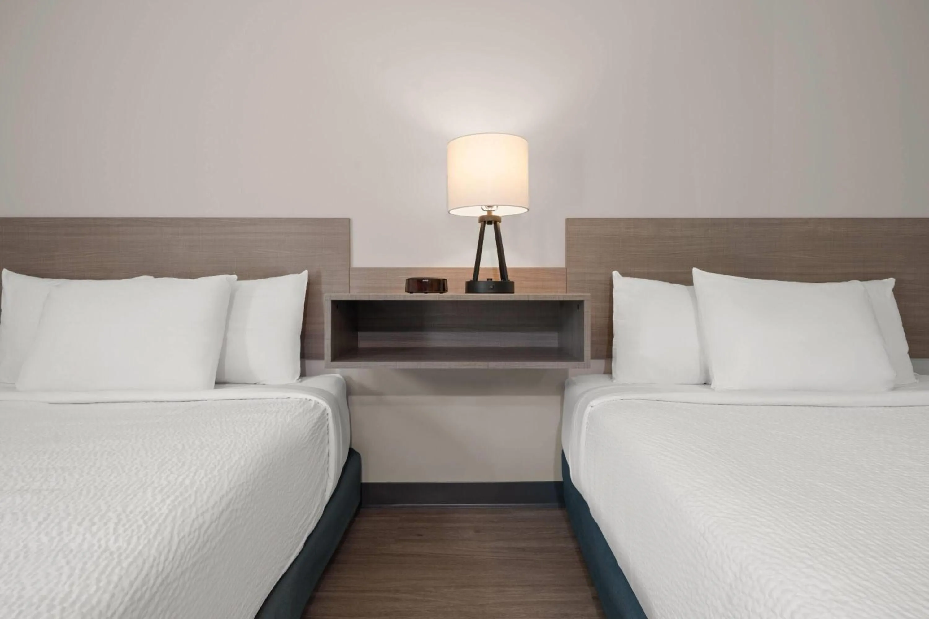 Bed in ECHO Suites Extended Stay by Wyndham Johnson City Medical CR