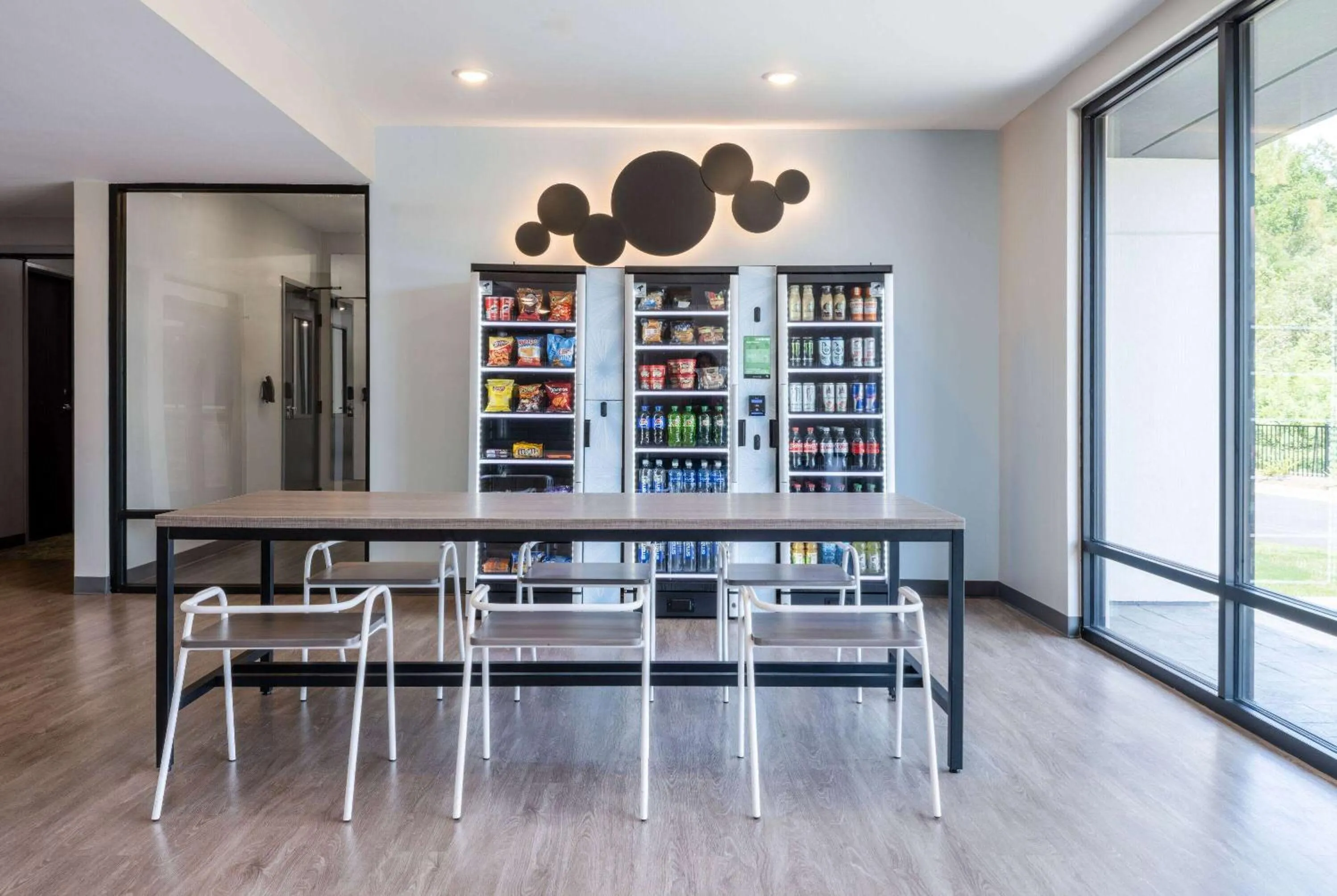 Food and drinks in ECHO Suites Extended Stay by Wyndham Johnson City Medical CR