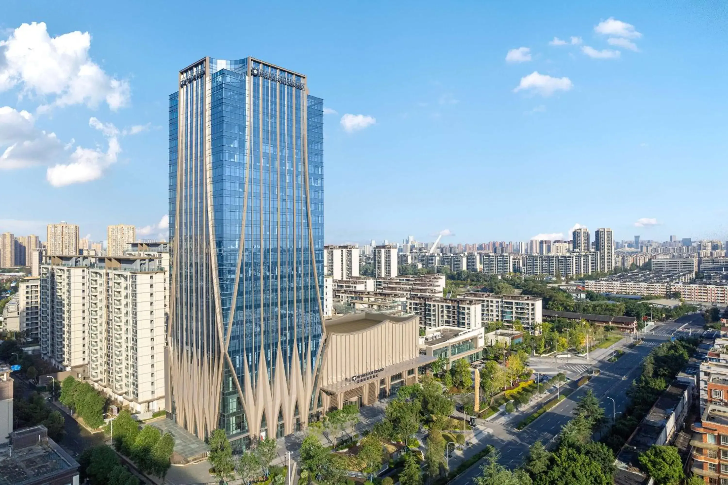 Property building in Wyndham Grand Chengdu East Property building in Wyndham Grand Chengdu East