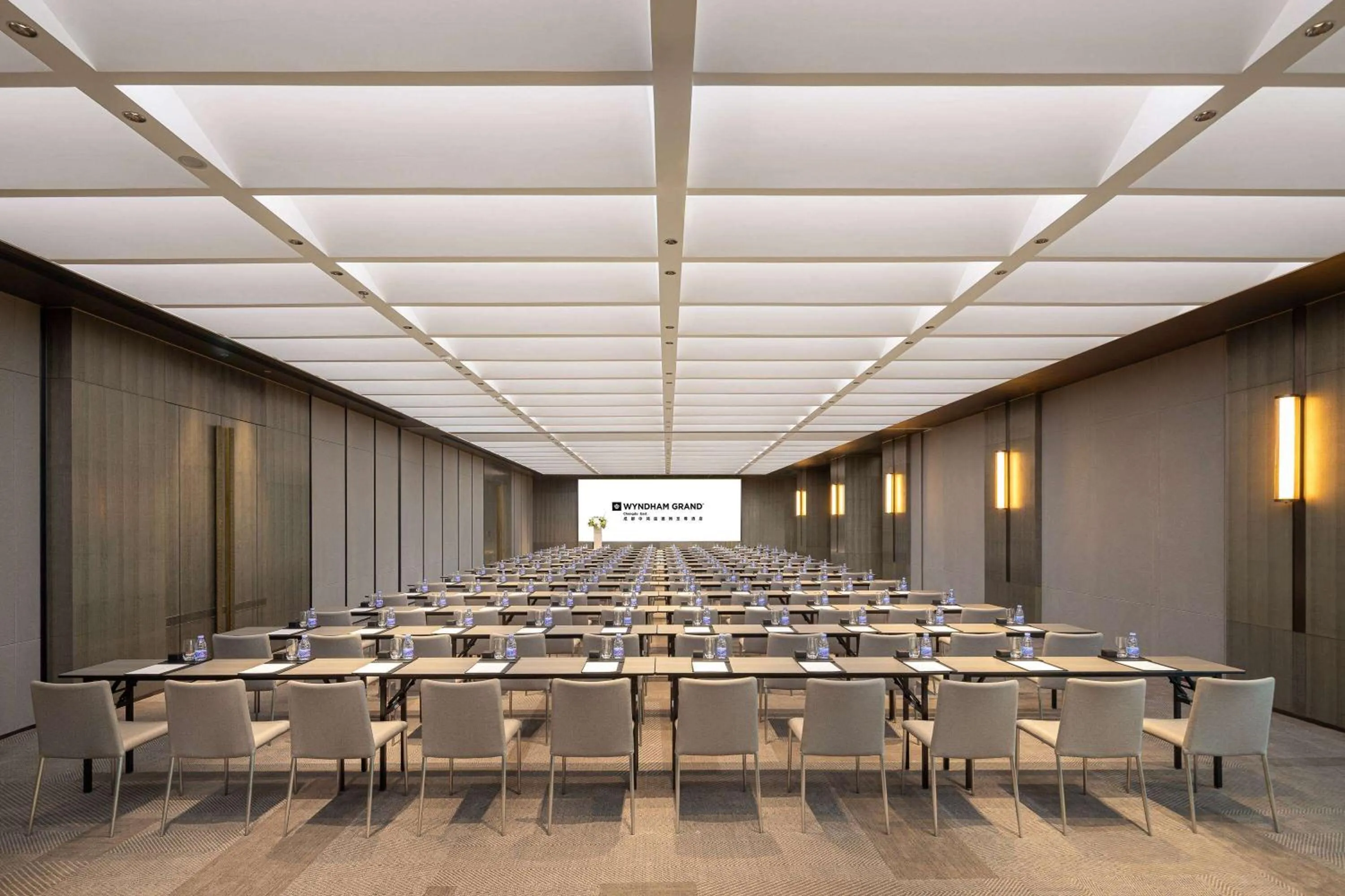 Meeting/conference room in Wyndham Grand Chengdu East