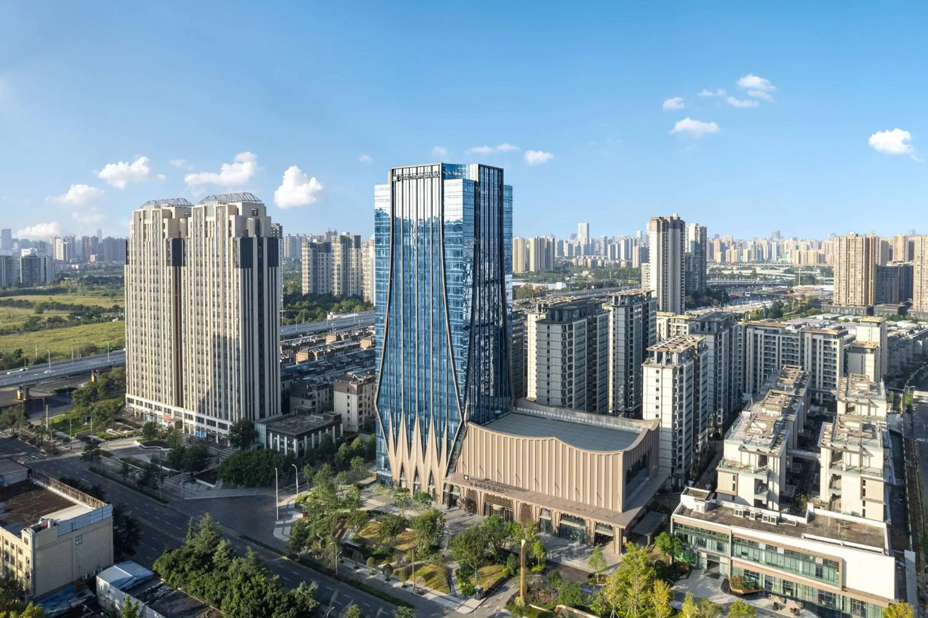 Property building in Wyndham Grand Chengdu East Property building in Wyndham Grand Chengdu East