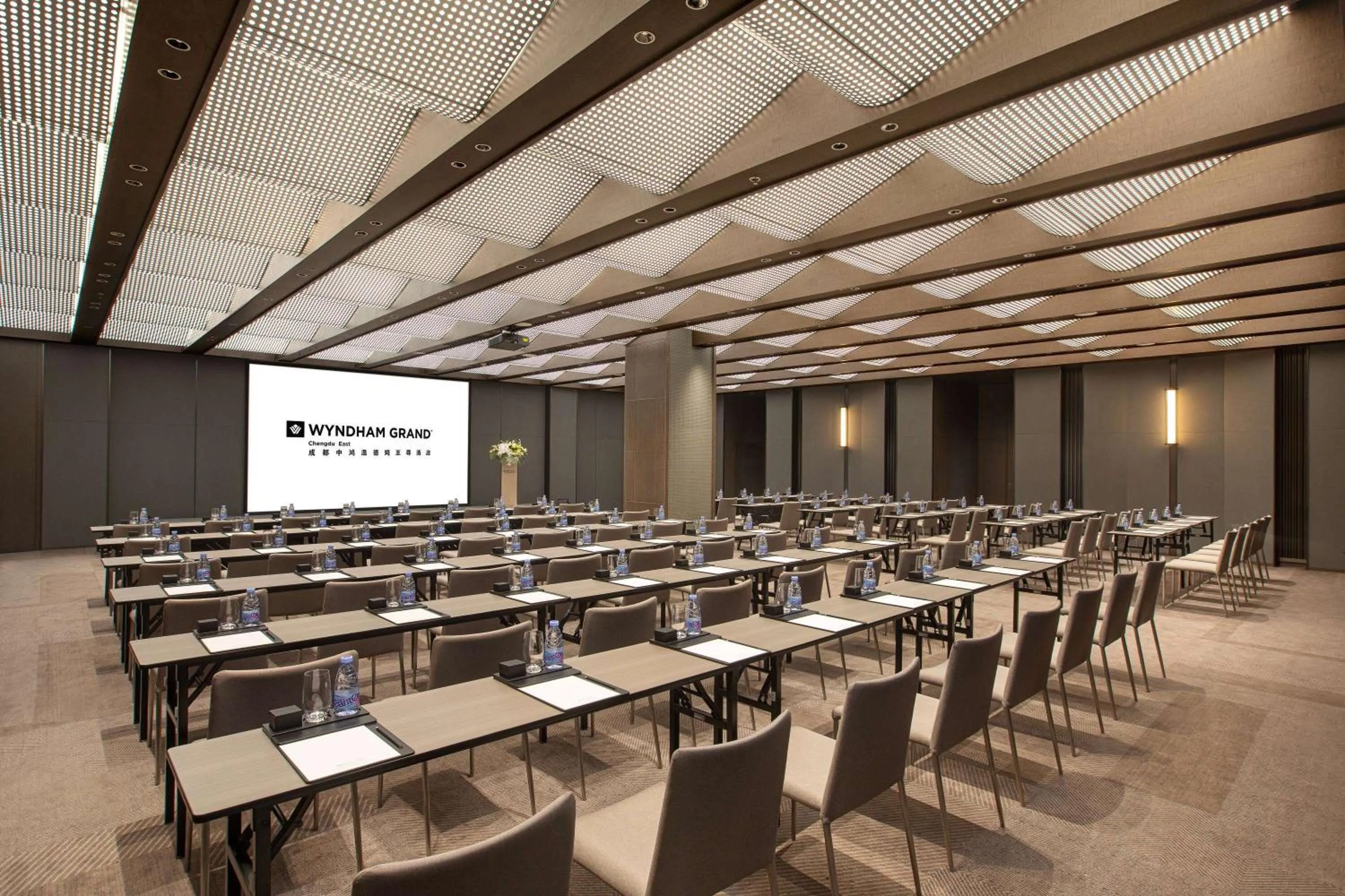 Meeting/conference room in Wyndham Grand Chengdu East