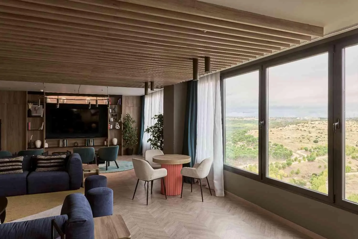 Communal lounge/ TV room in Be Casa Alcobendas