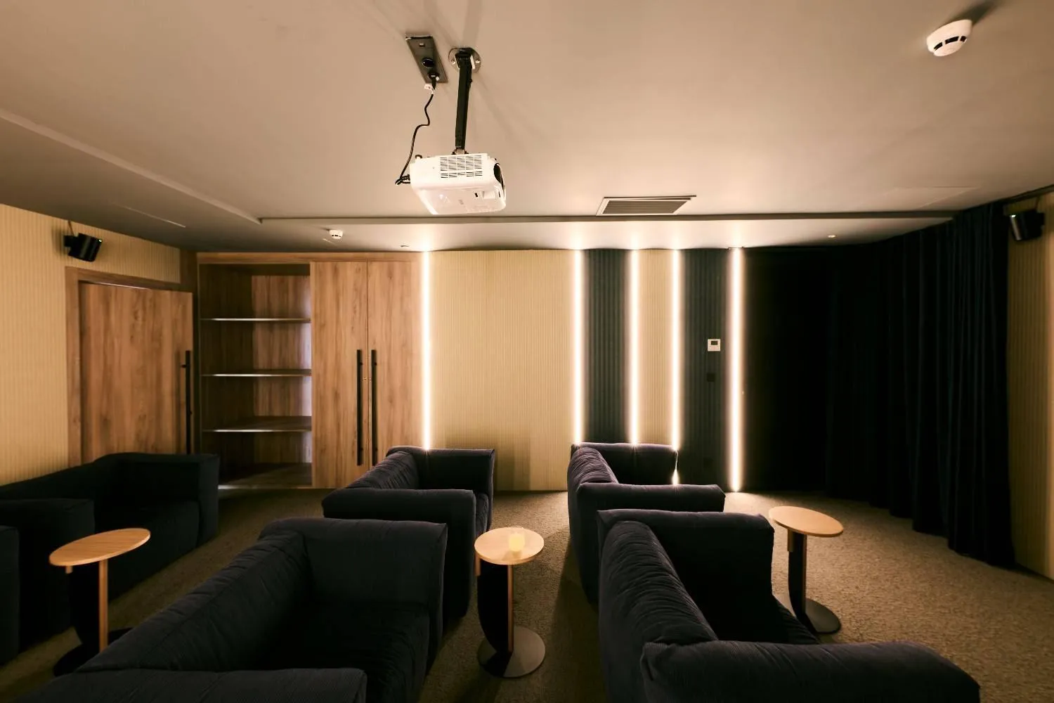 Communal lounge/ TV room in Be Casa Alcobendas