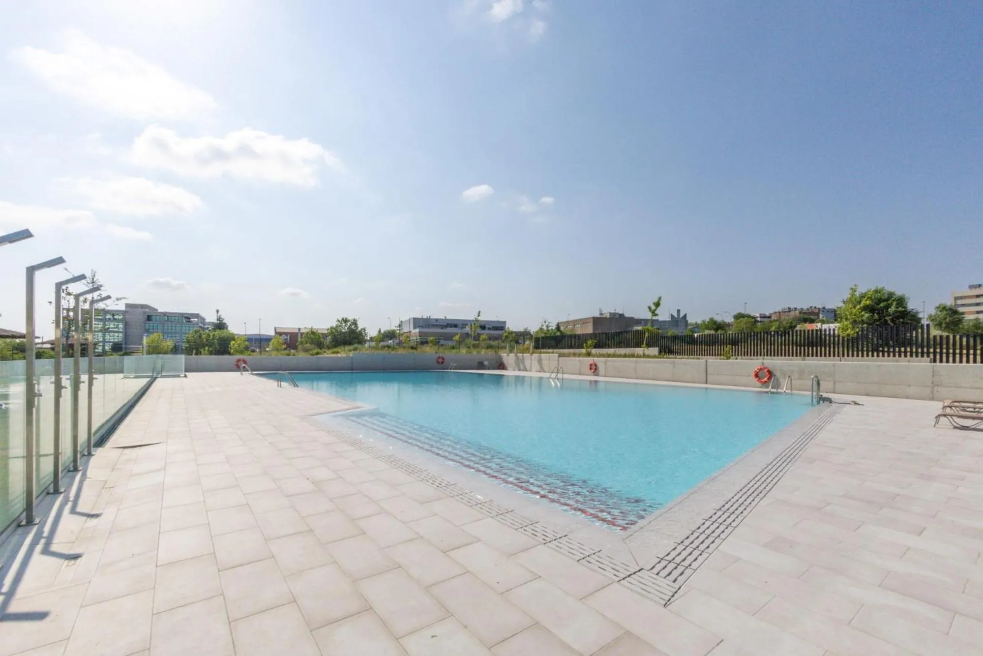 Swimming pool in Be Casa Alcobendas