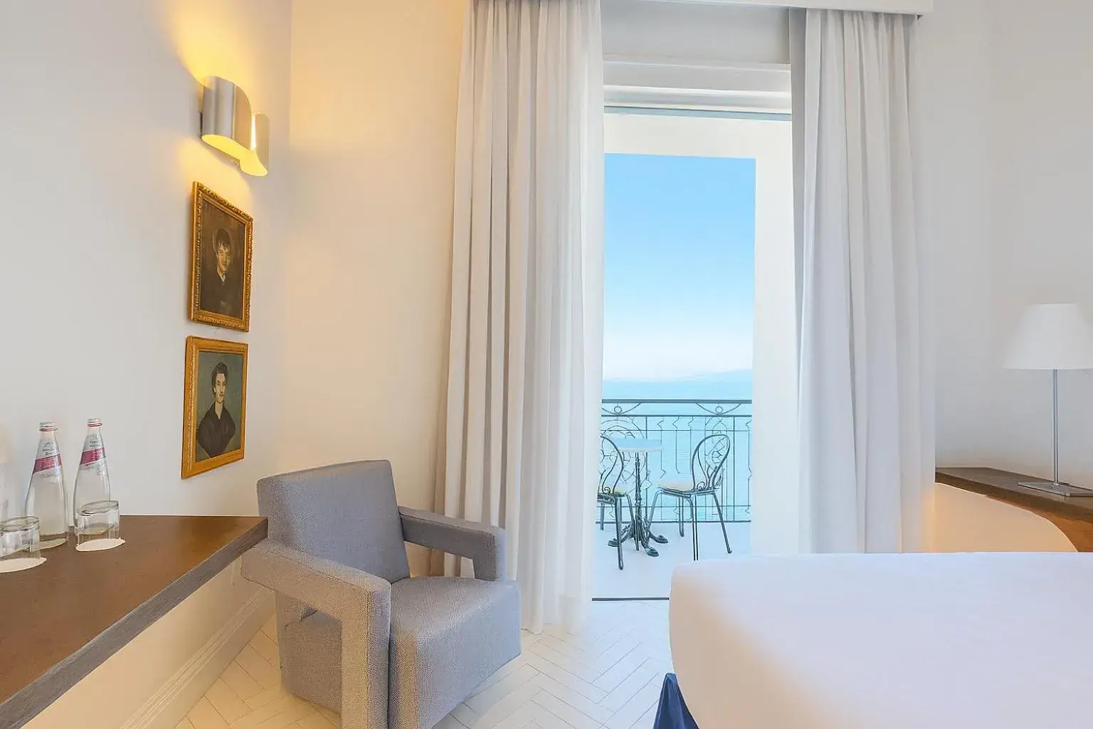 Bed in Grand Hotel Europa Palace Sorrento Bed in Grand Hotel Europa Palace Sorrento