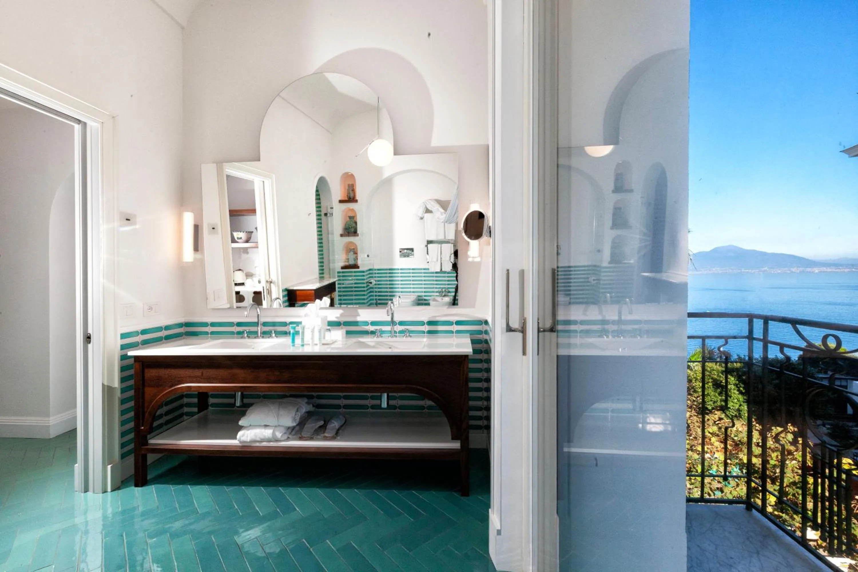 Bathroom in Grand Hotel Europa Palace Sorrento