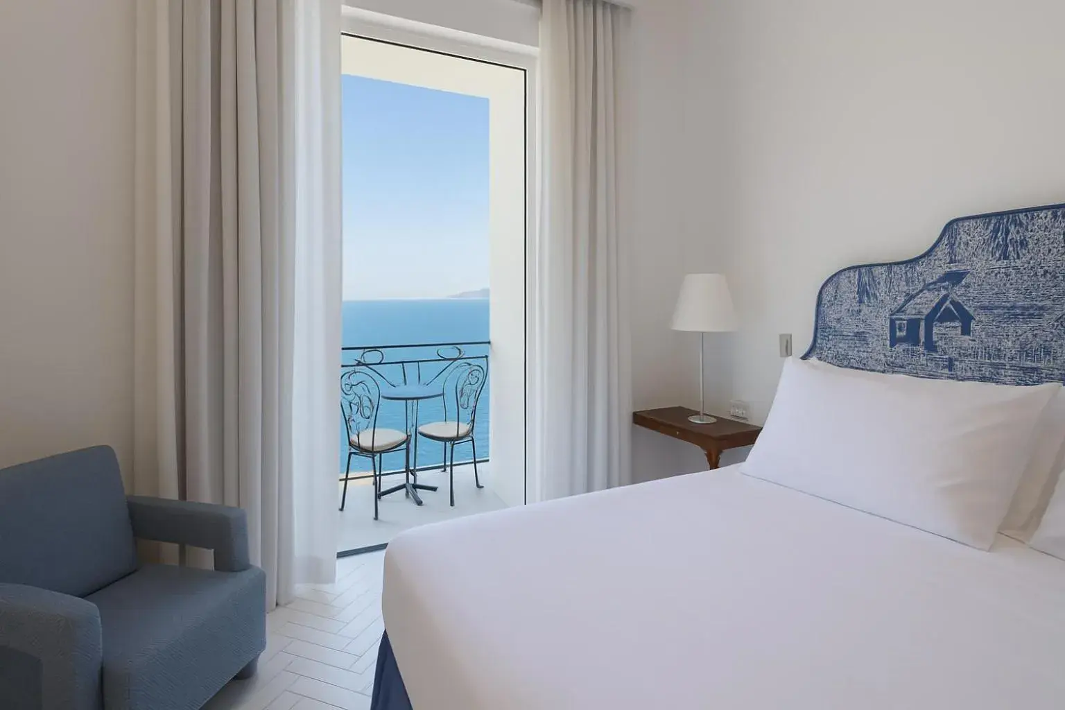 Bedroom, Bed in Grand Hotel Europa Palace Sorrento Bedroom, Bed in Grand Hotel Europa Palace Sorrento