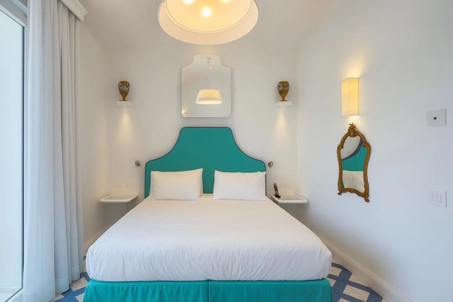 Bedroom, Bed in Grand Hotel Europa Palace Sorrento