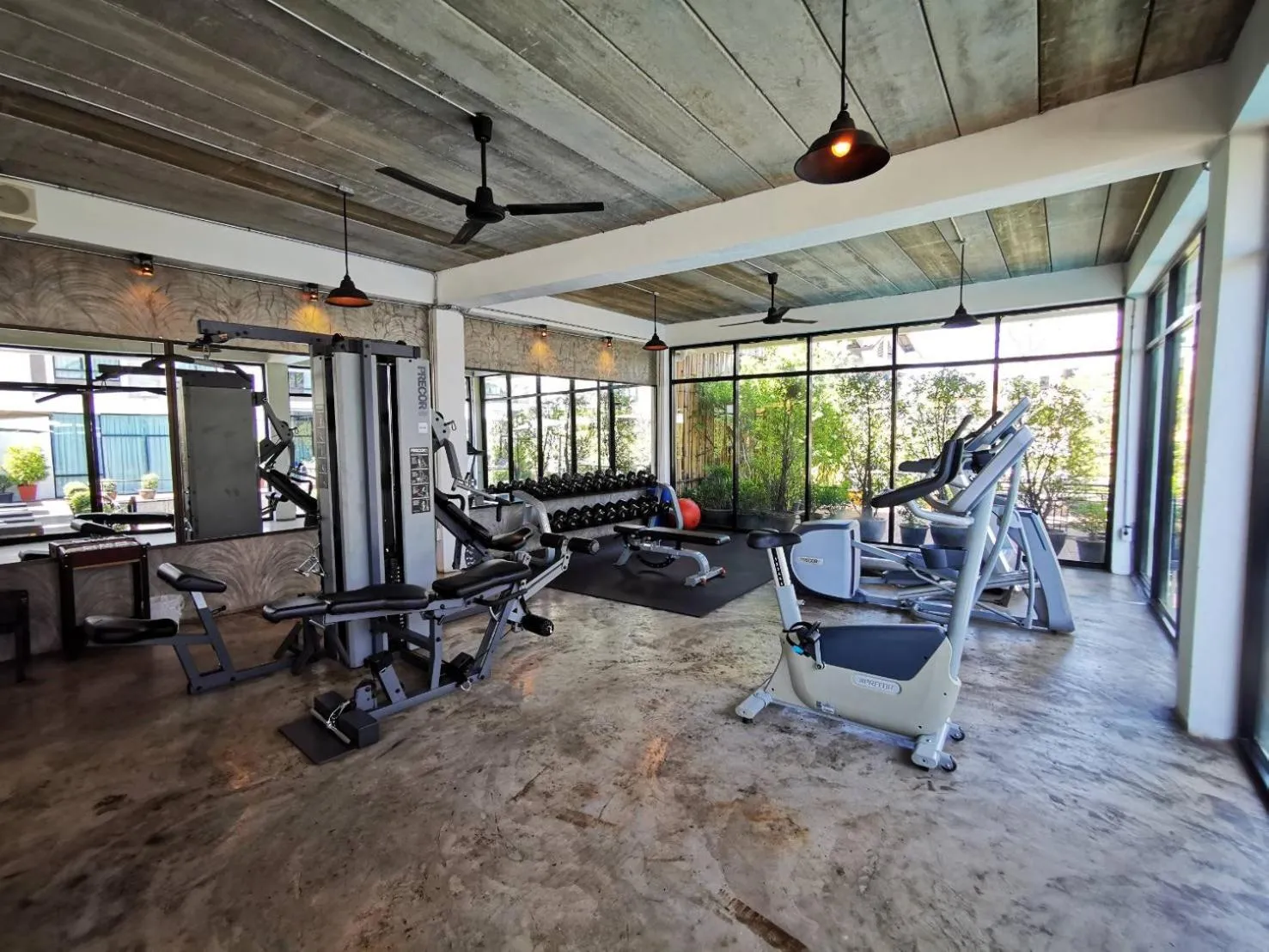 Fitness centre/facilities in S Park Design Hotel