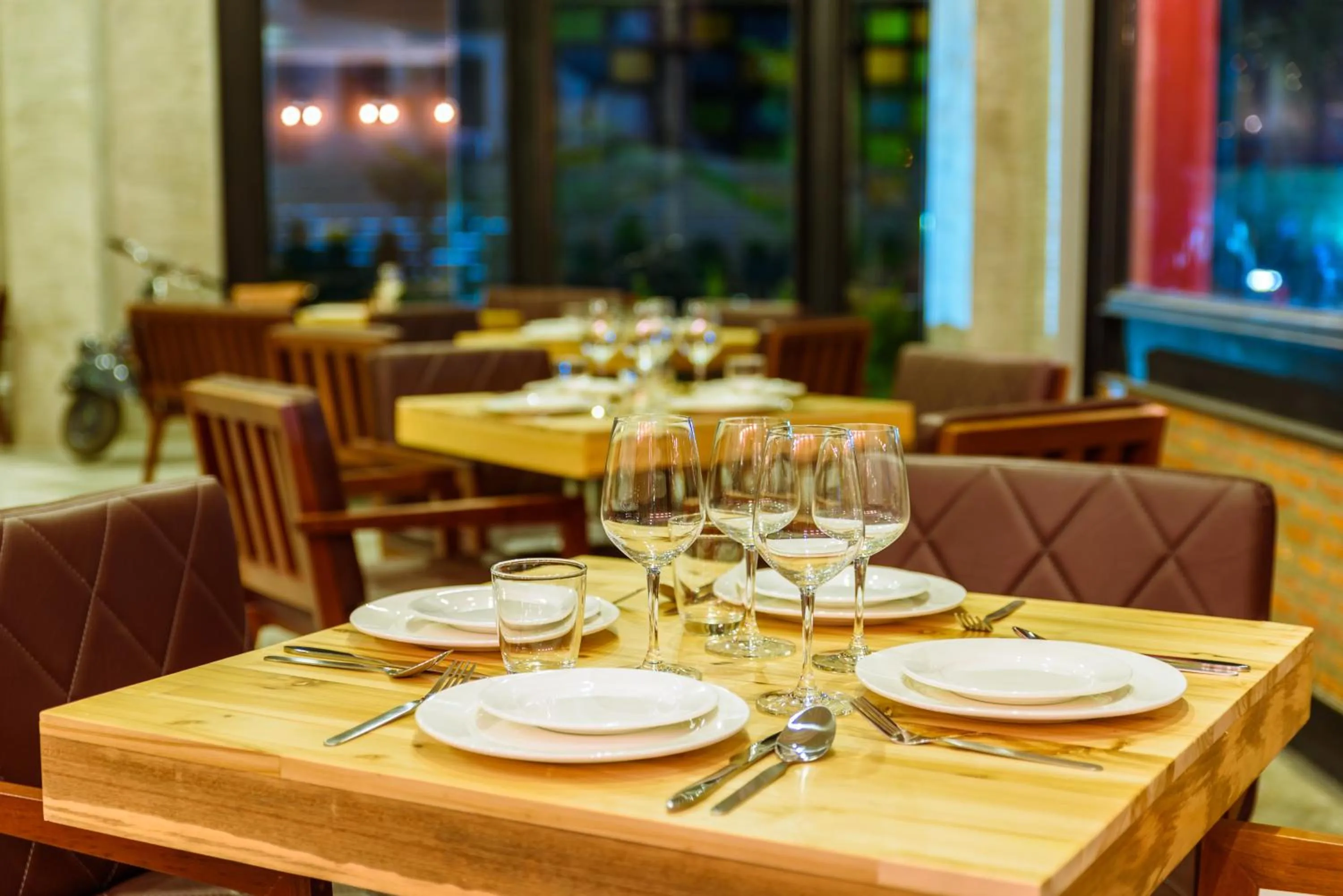 Restaurant/places to eat in S Park Design Hotel