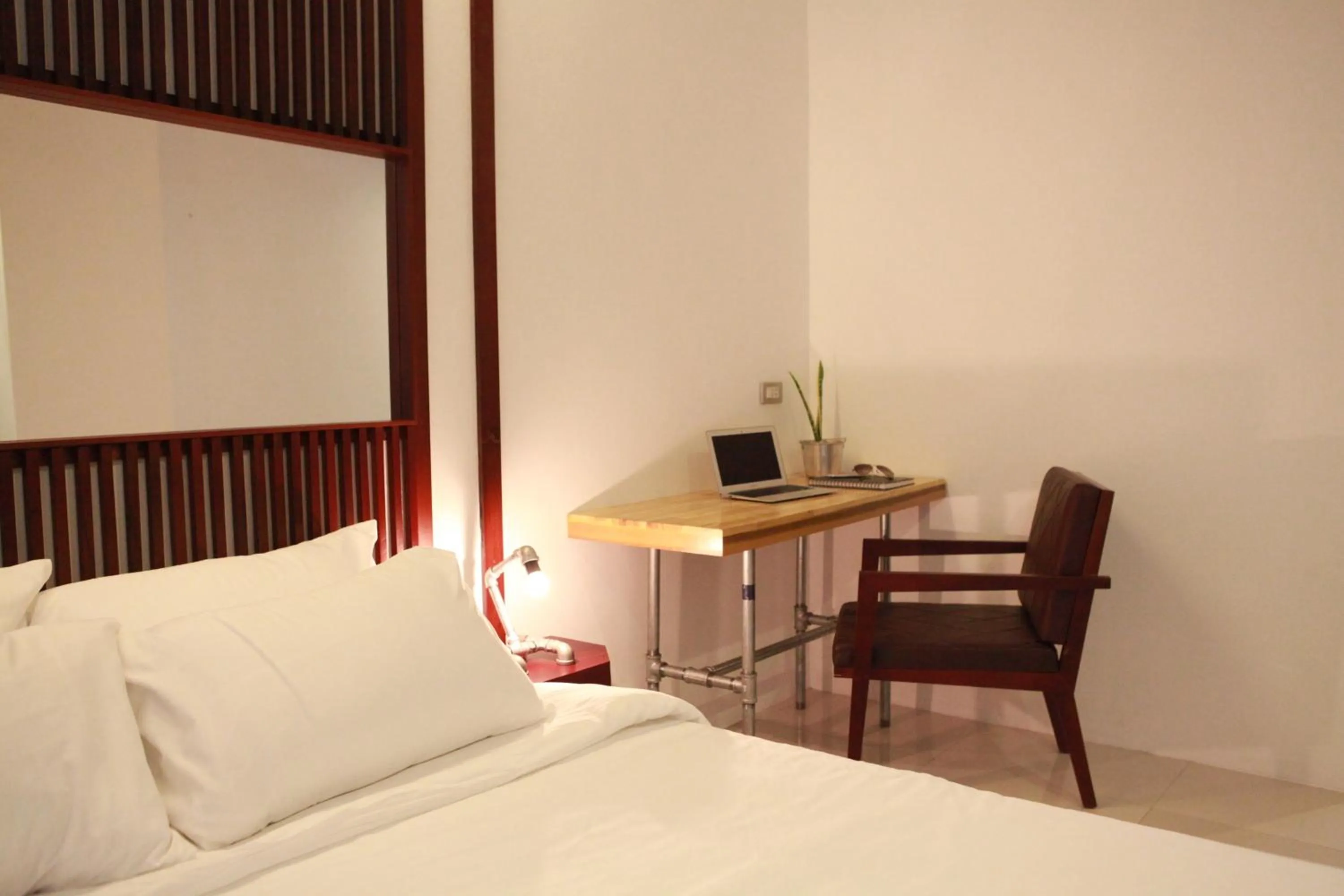 Seating area, Bed in S Park Design Hotel