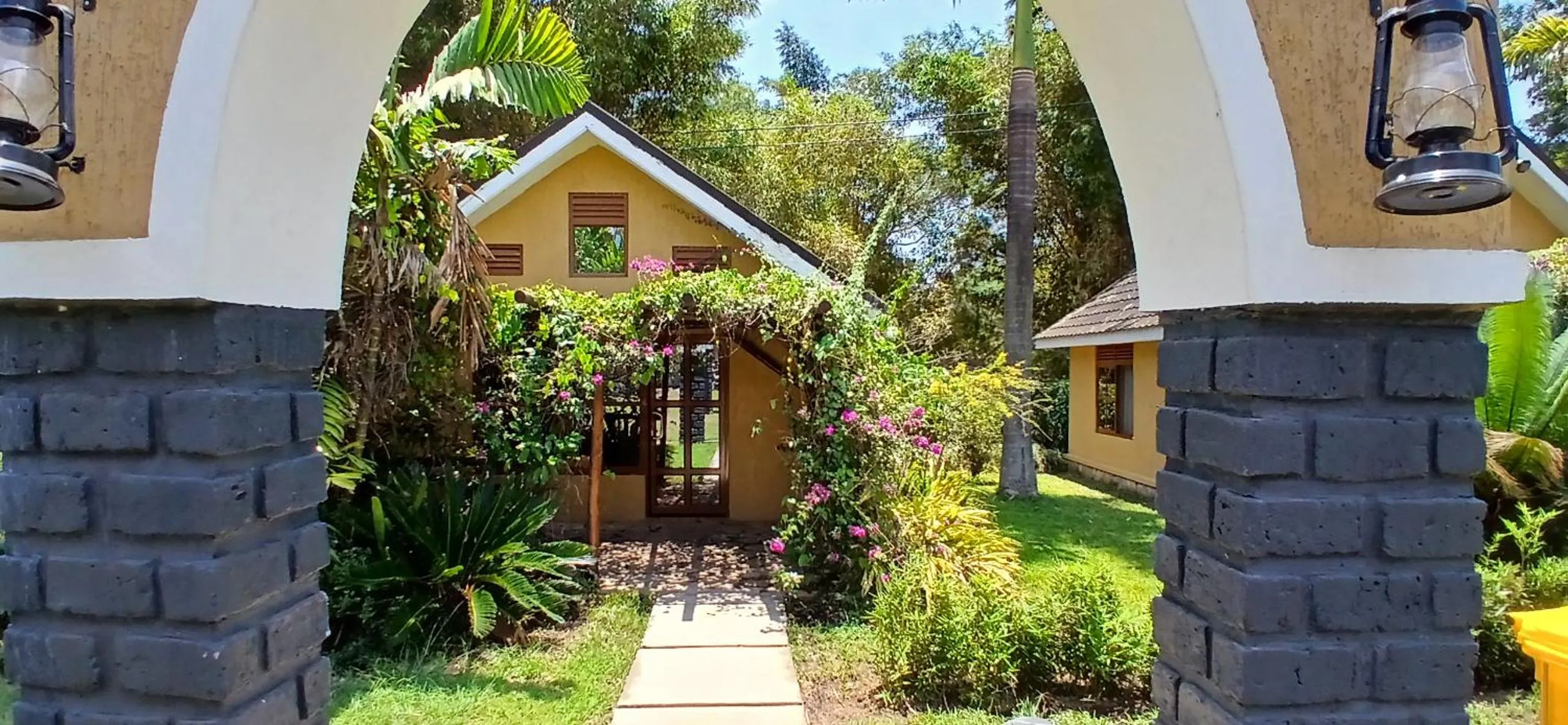 Garden view in Explorer Resort & Marina