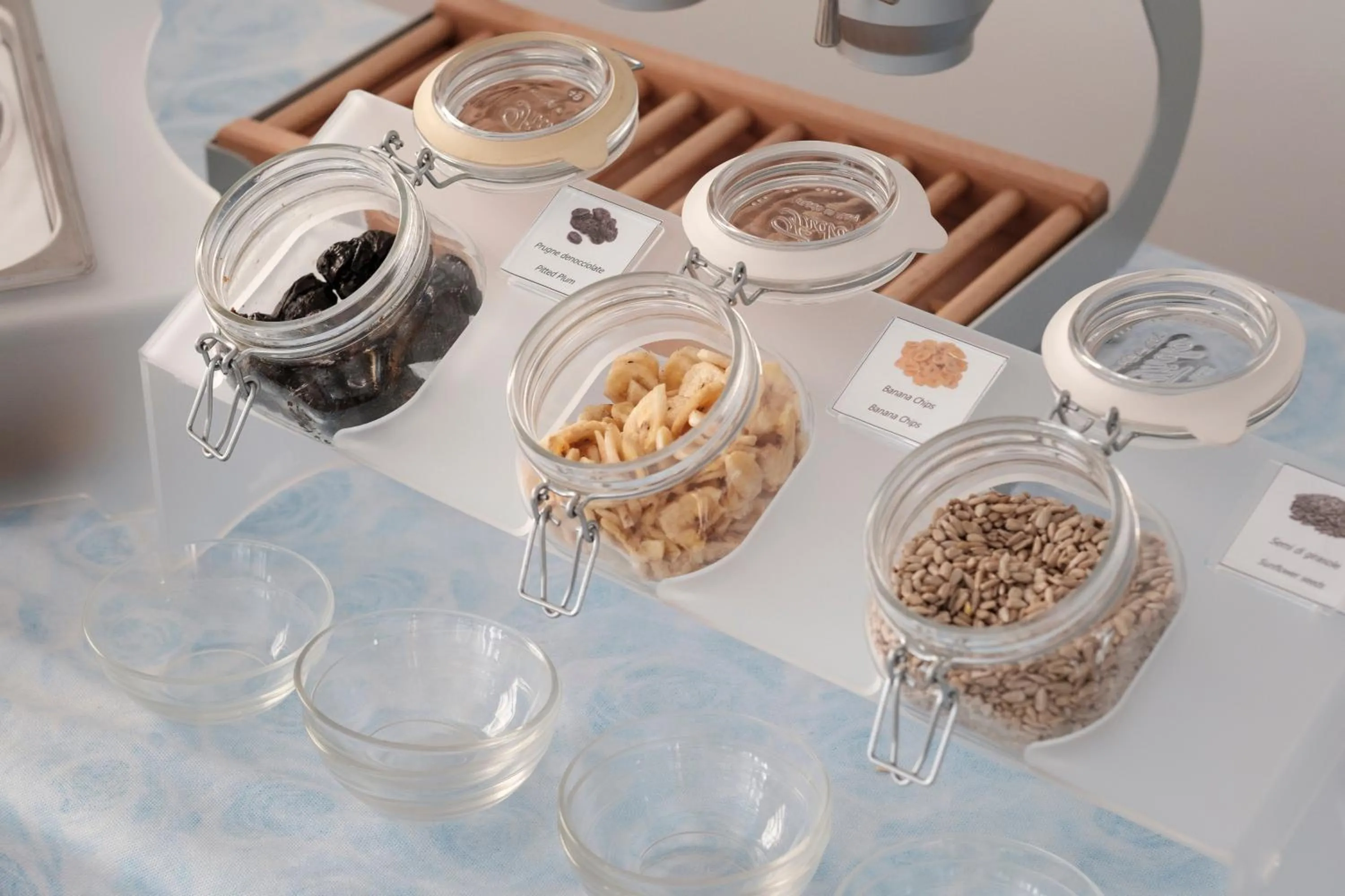 Food and drinks in Hotel Cheri