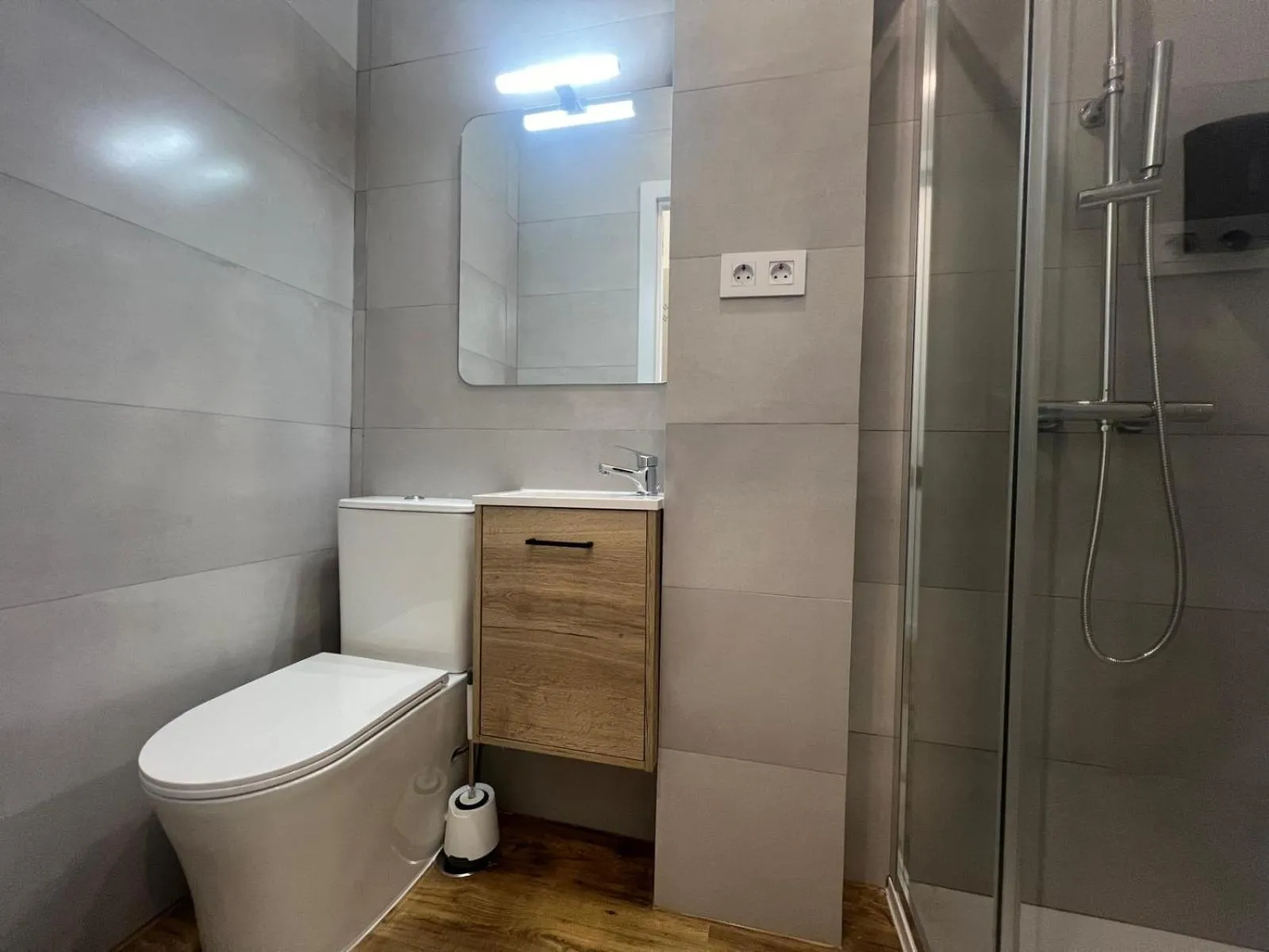 Bathroom in Hostal Bernabeu