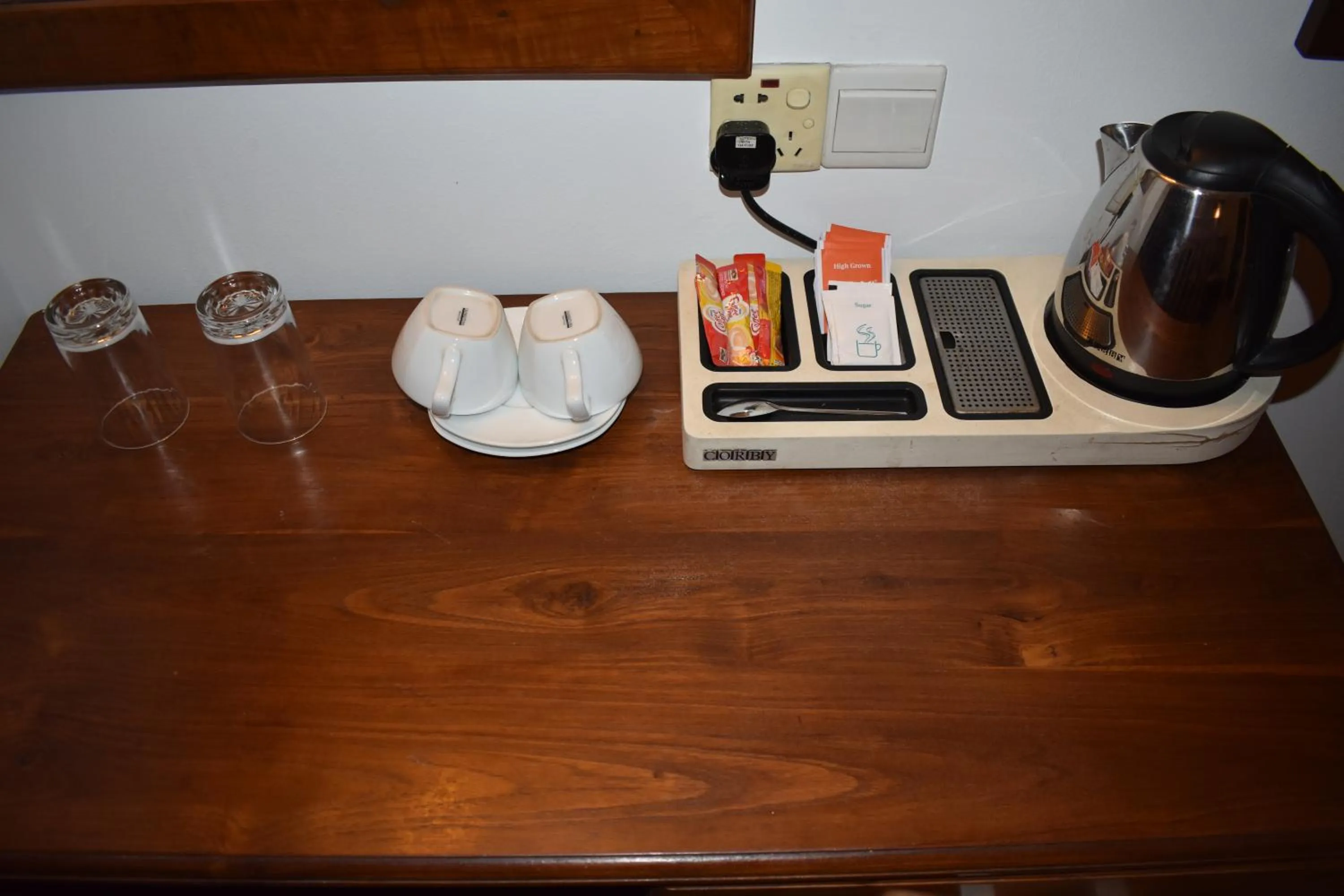 Coffee/tea facilities in Port View City Hotel