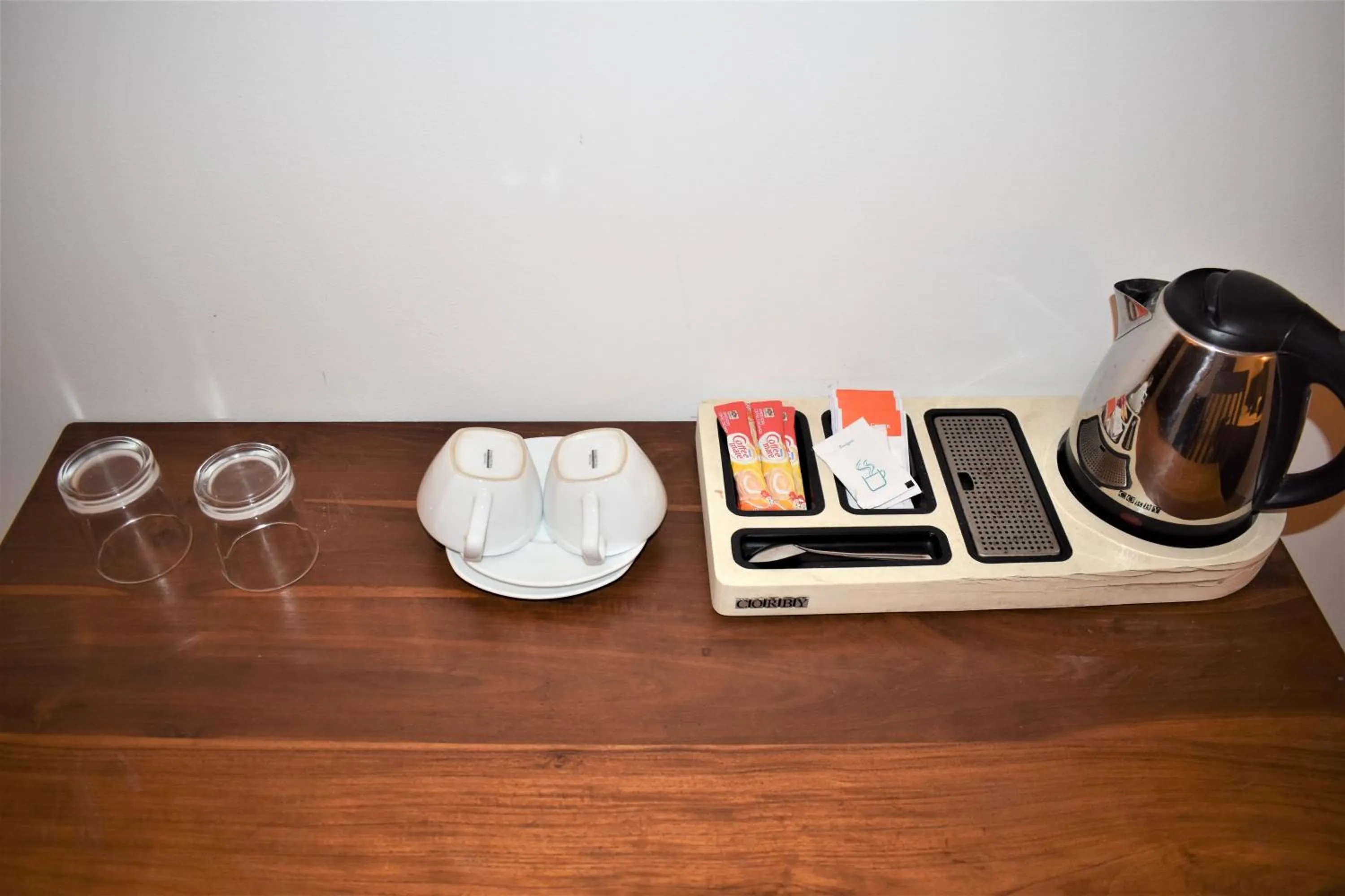 Coffee/tea facilities in Port View City Hotel