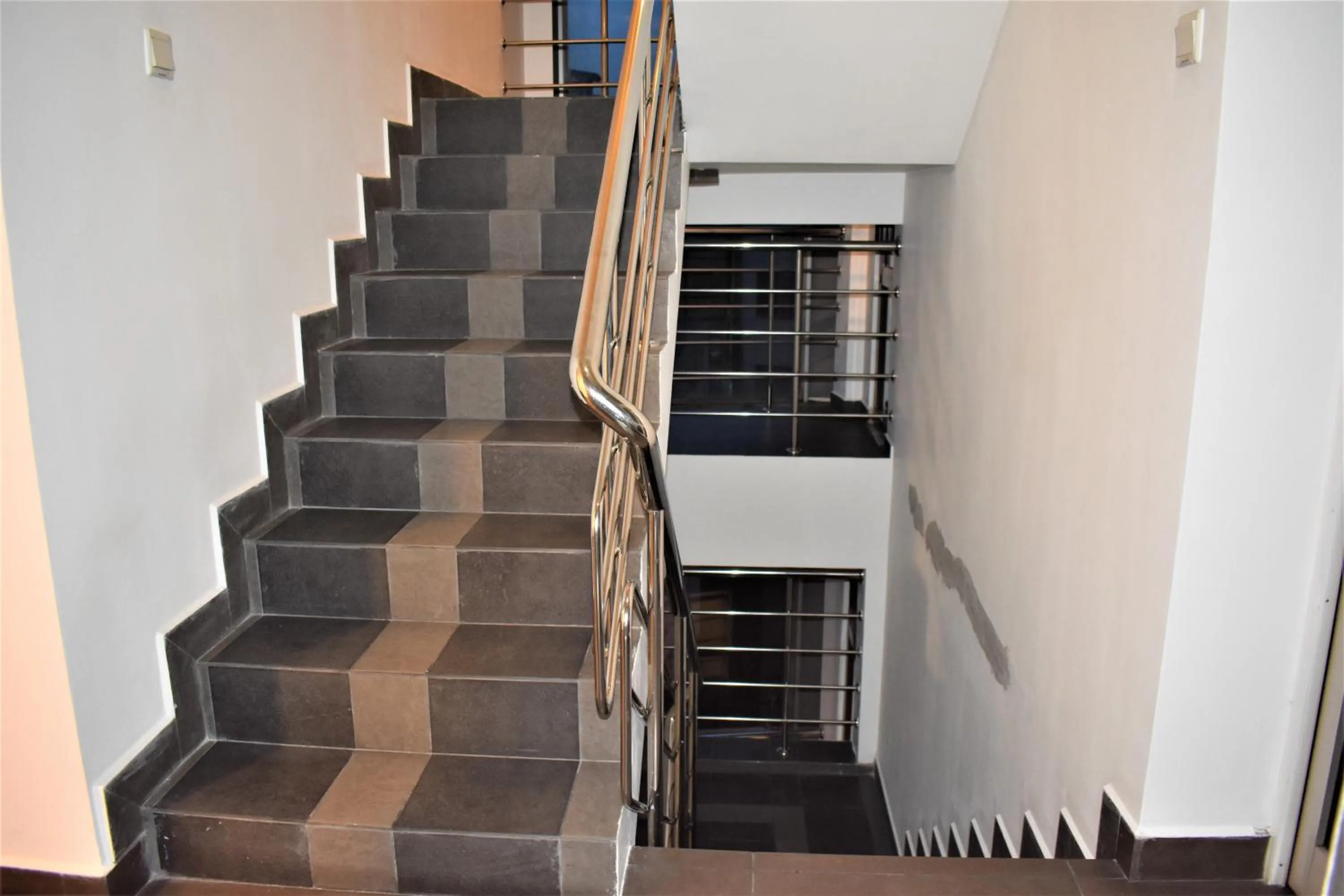 Text overlay in Port View City Hotel