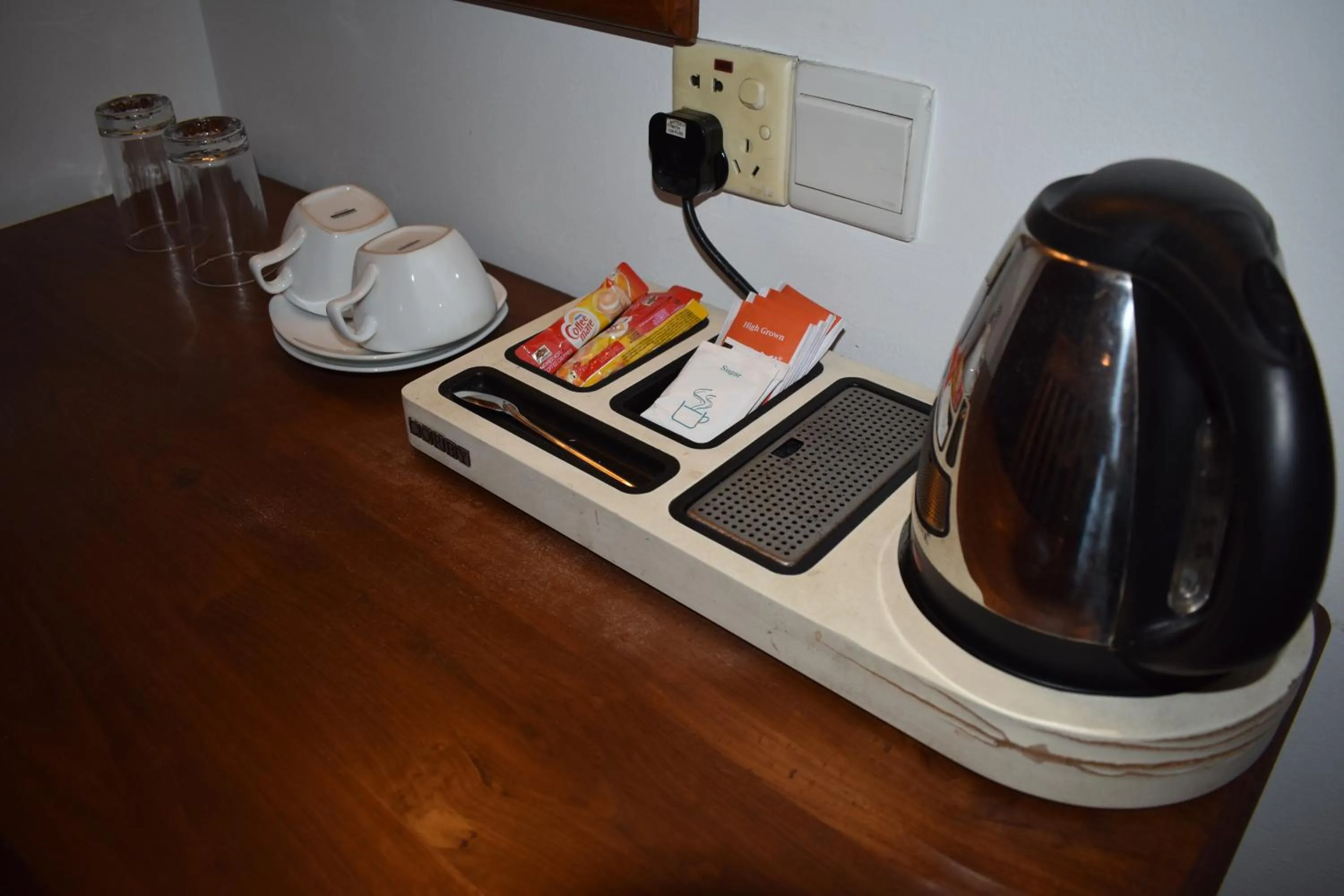 Coffee/tea facilities in Port View City Hotel