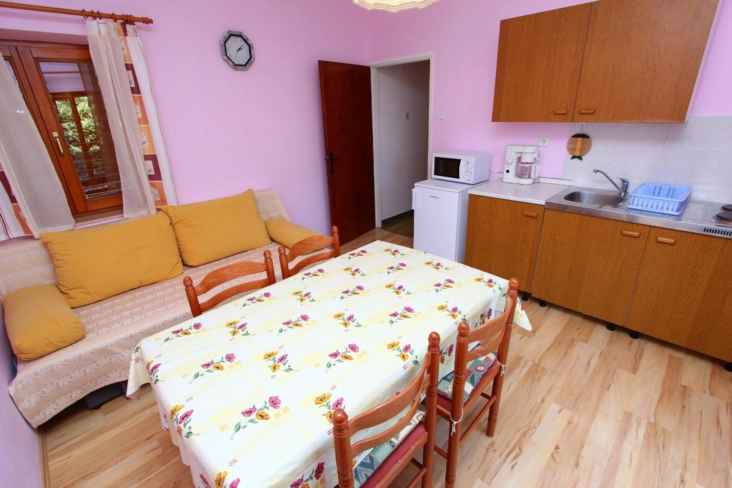 Kitchen or kitchenette in Apartments Antolovic