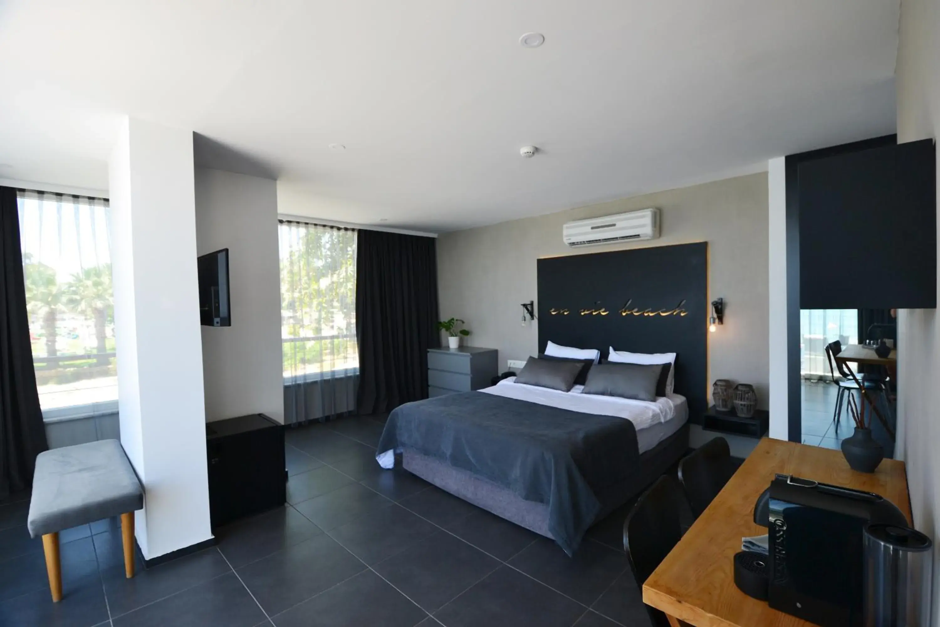 Bedroom, Bed in En Vie Beach Boutique Hotel - Adults Only