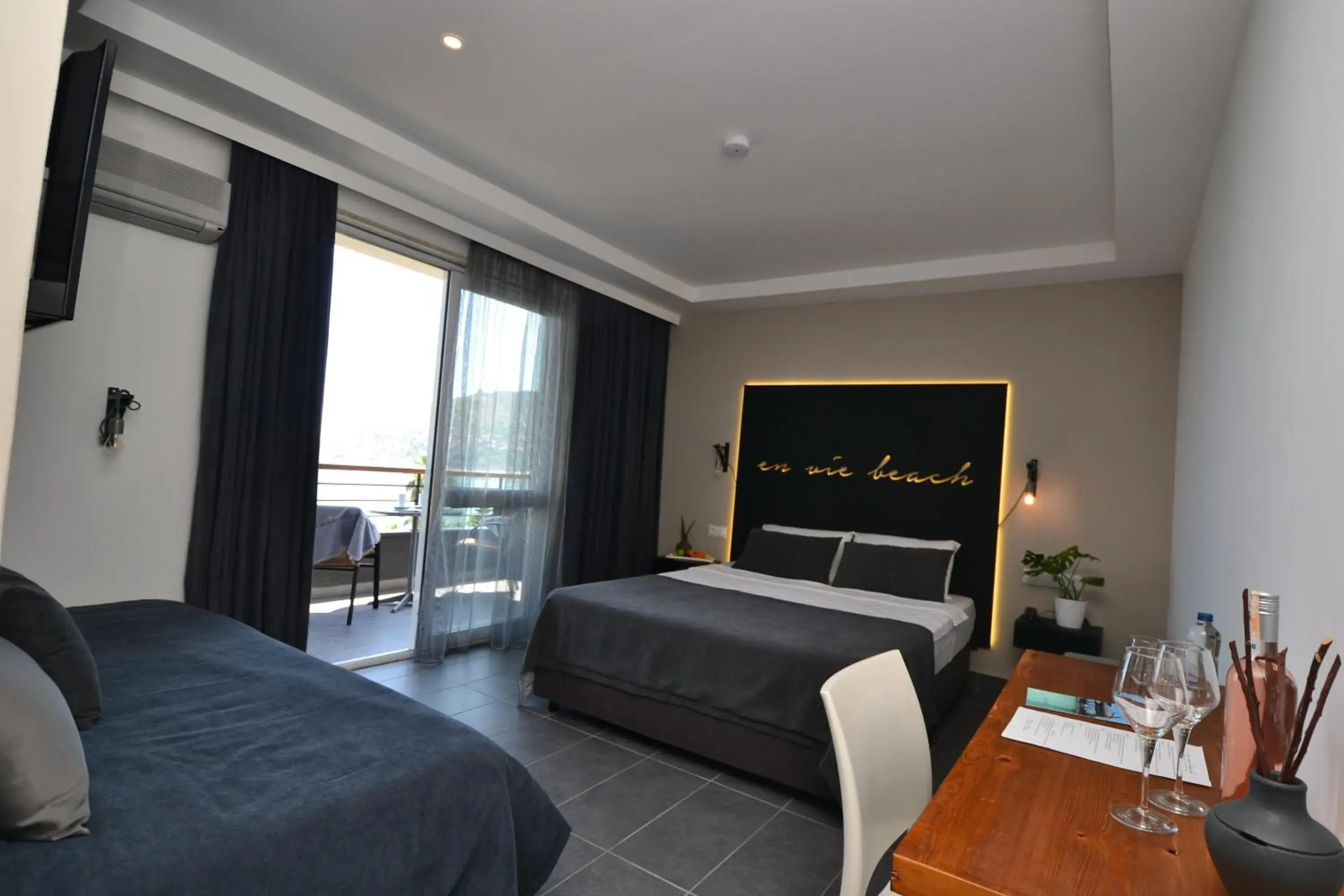 Bed in En Vie Beach Boutique Hotel - Adults Only