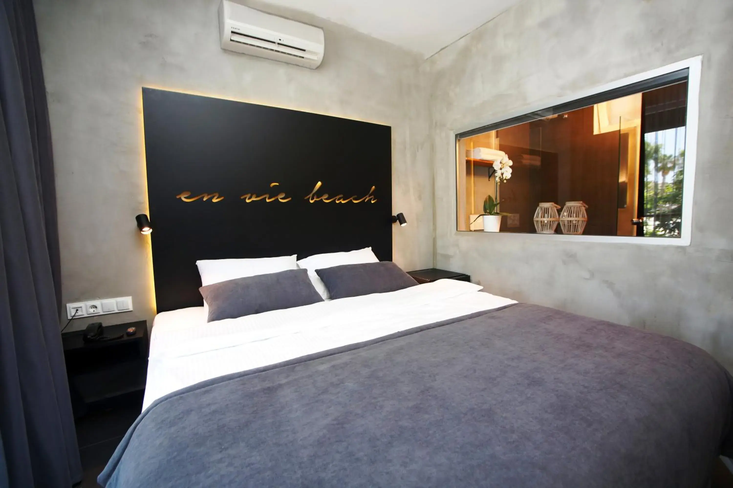 Bed in En Vie Beach Boutique Hotel - Adults Only