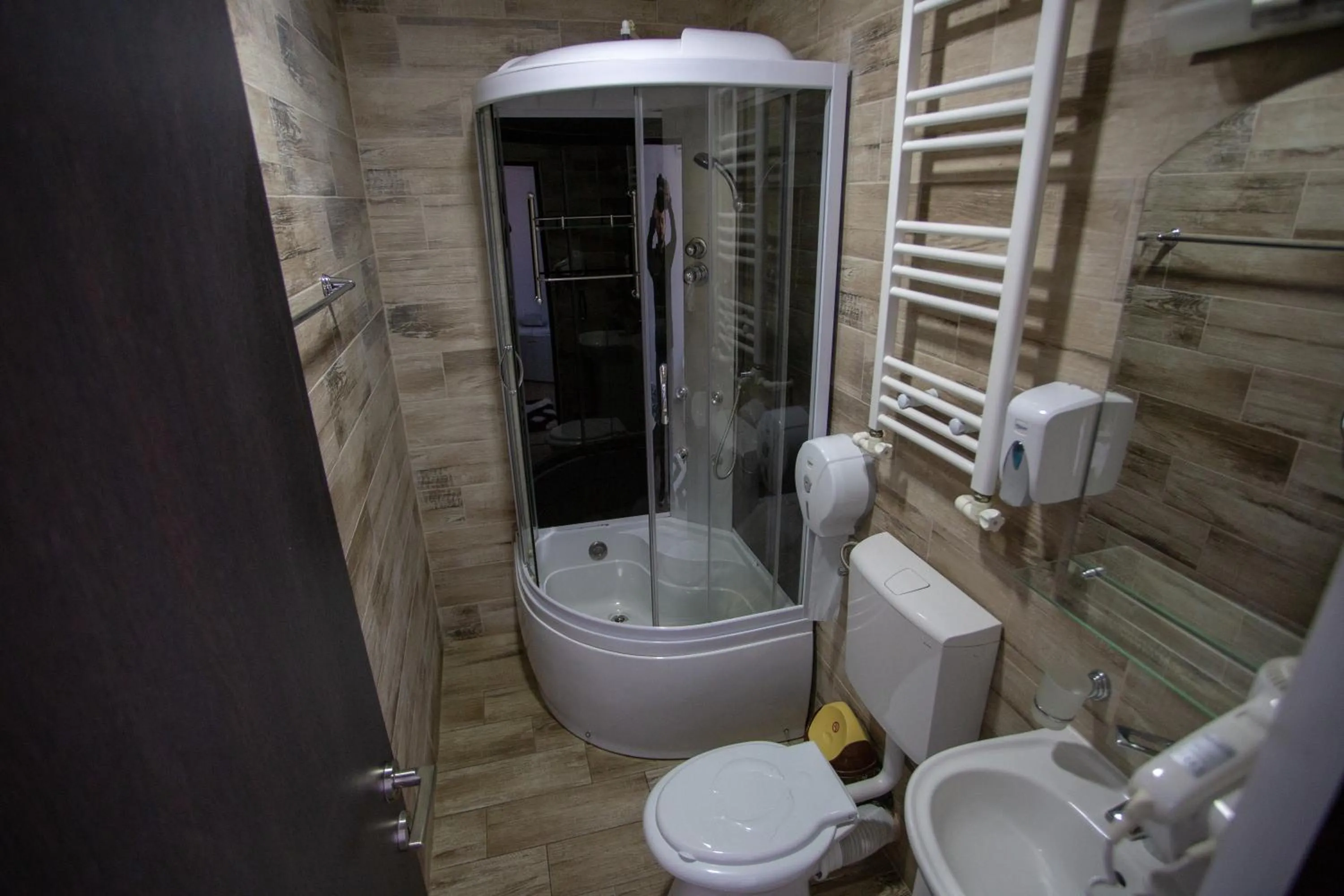 Shower in Casa Alex