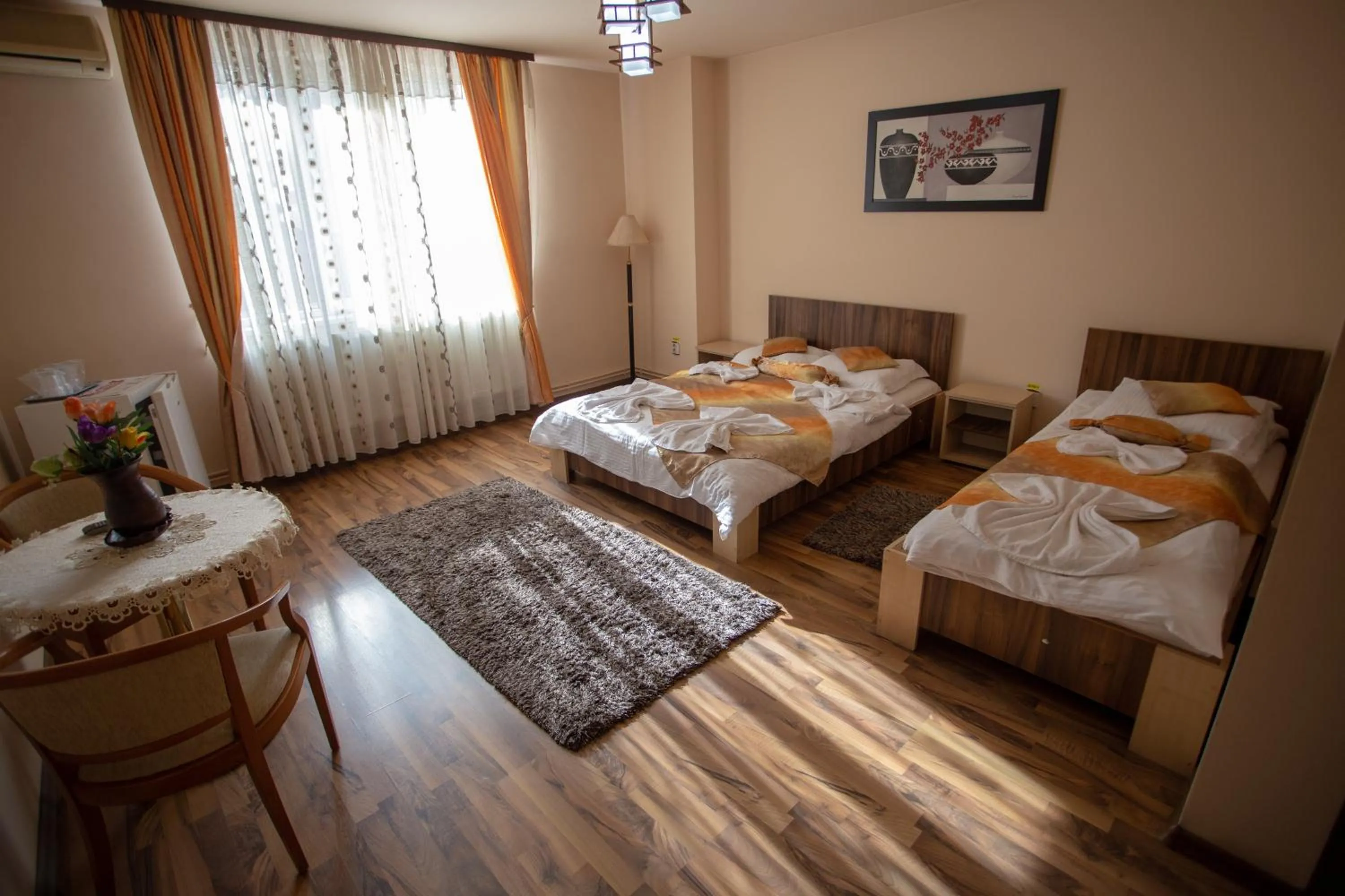 Photo of the whole room, Bed in Casa Alex