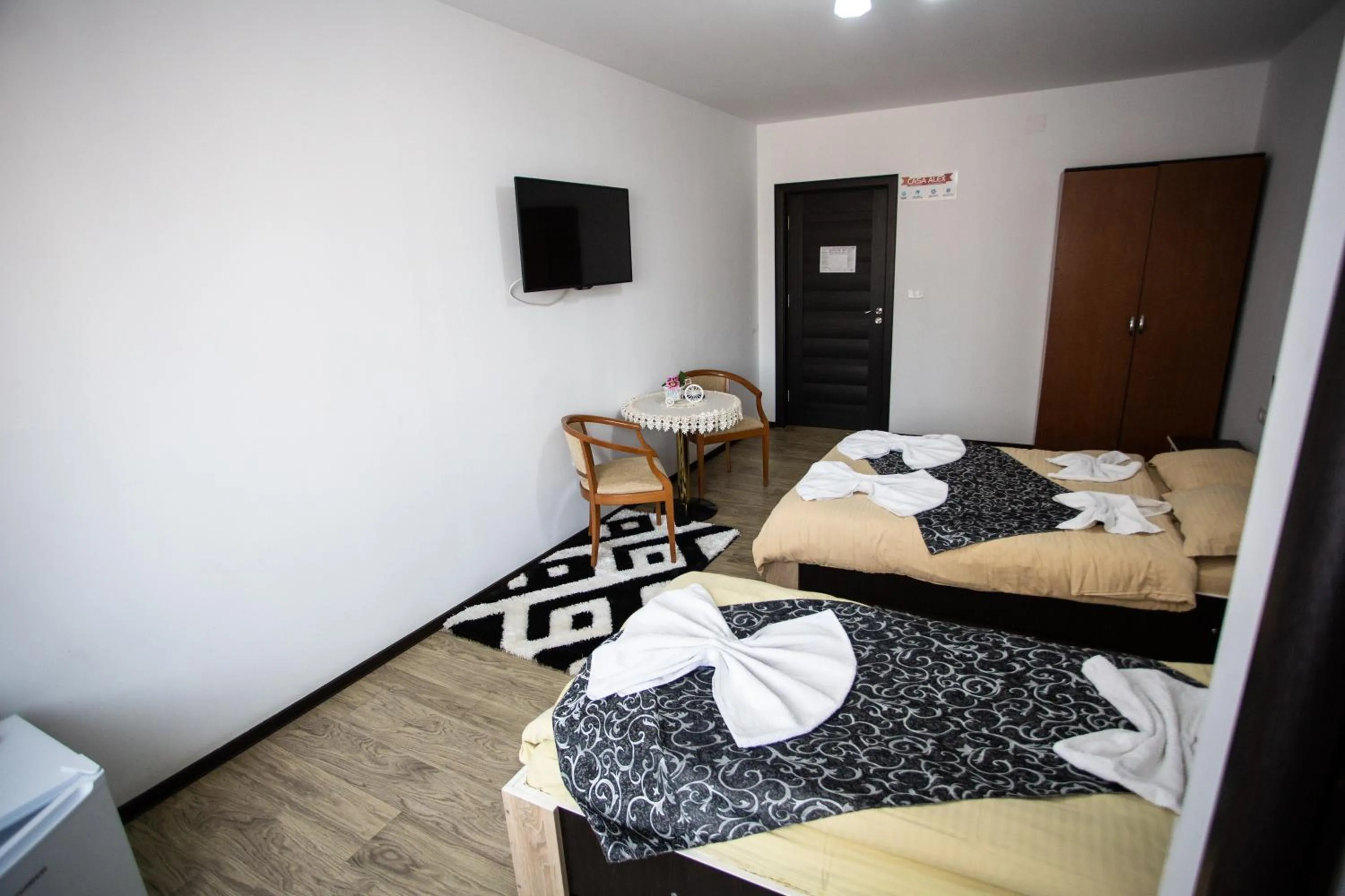Photo of the whole room, Bed in Casa Alex