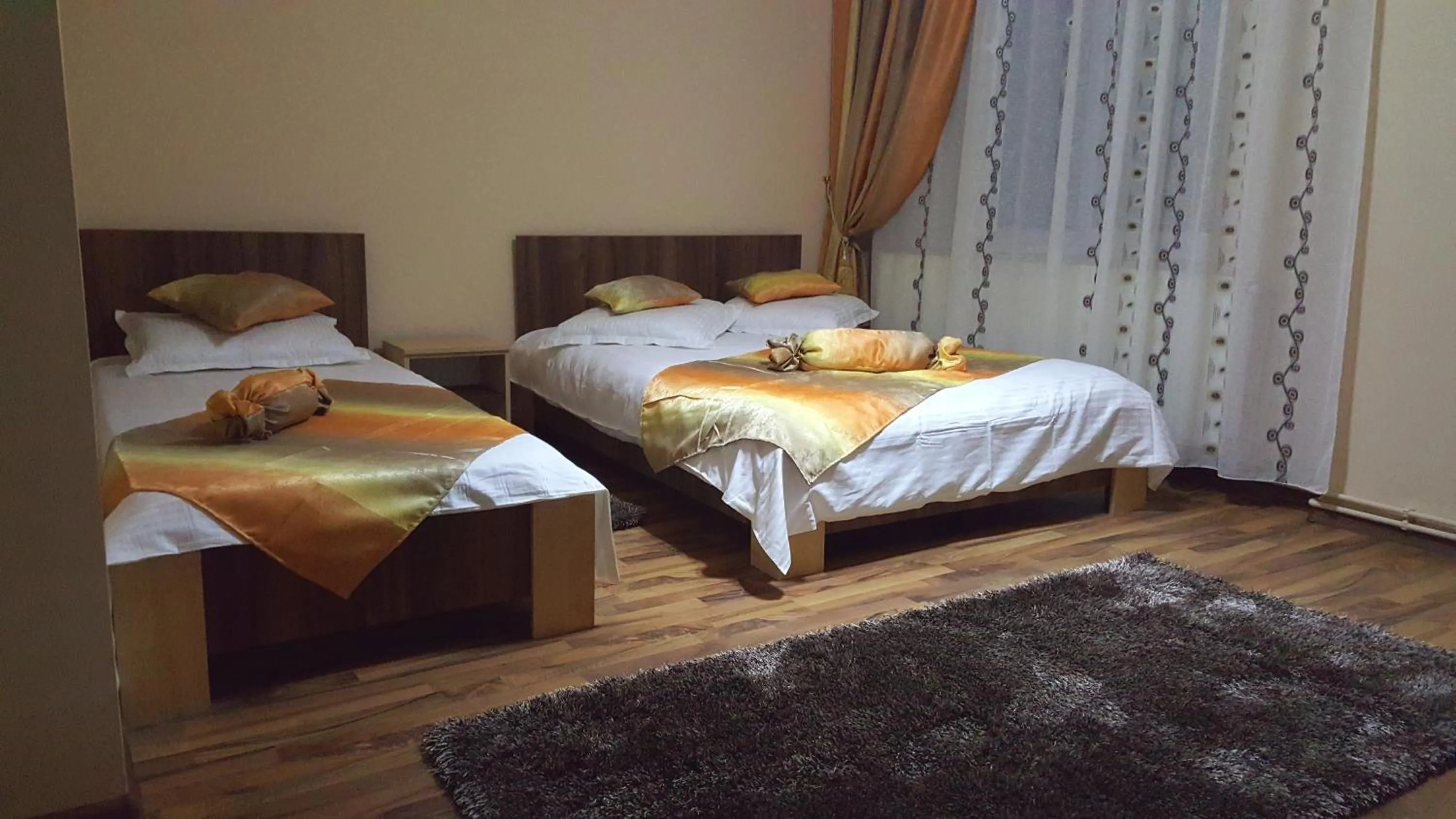 Photo of the whole room, Bed in Casa Alex