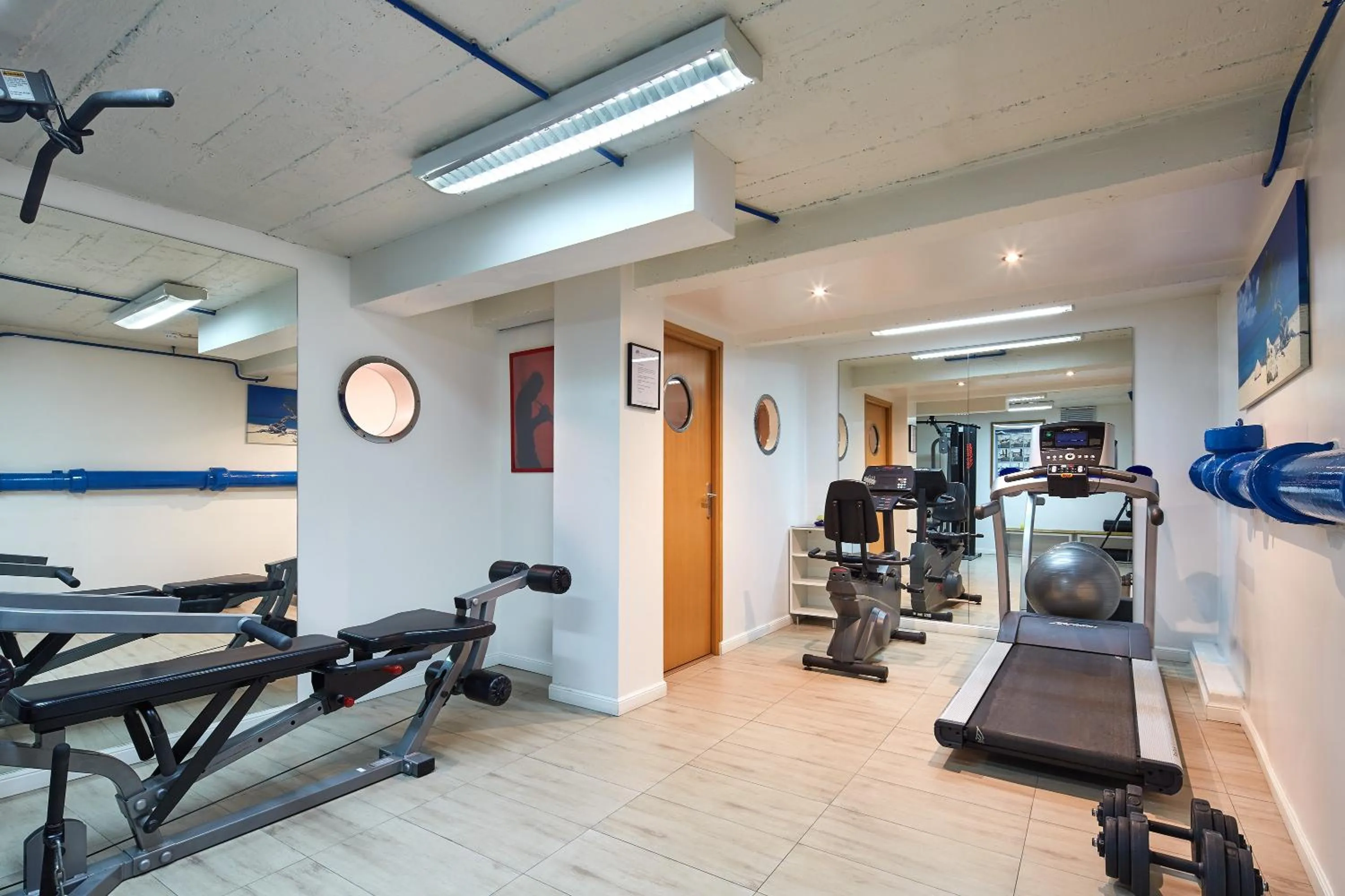 Fitness centre/facilities in Hotel Résidence Paris Asnières