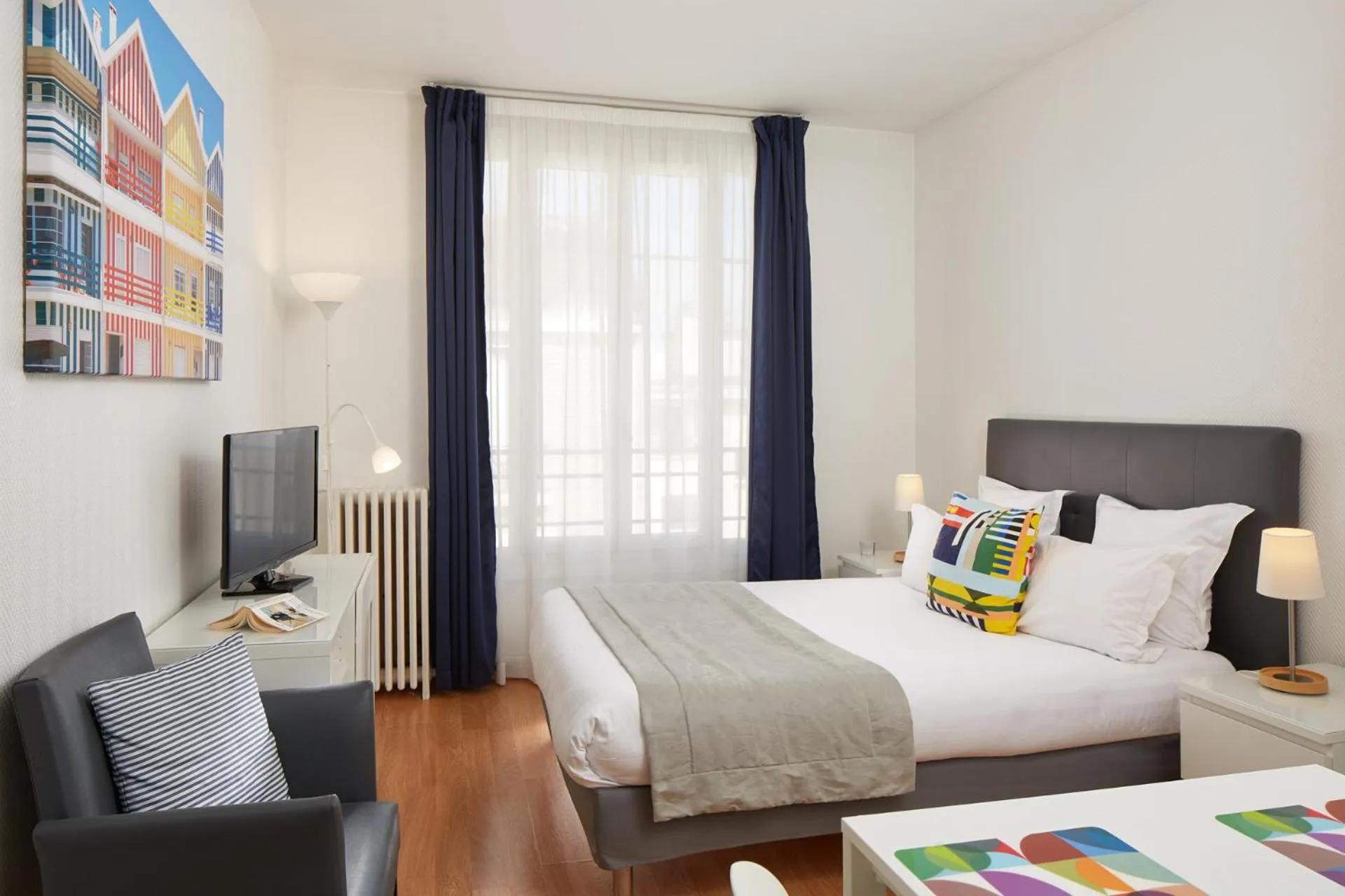 Photo of the whole room, Bed in Hotel Résidence Paris Asnières