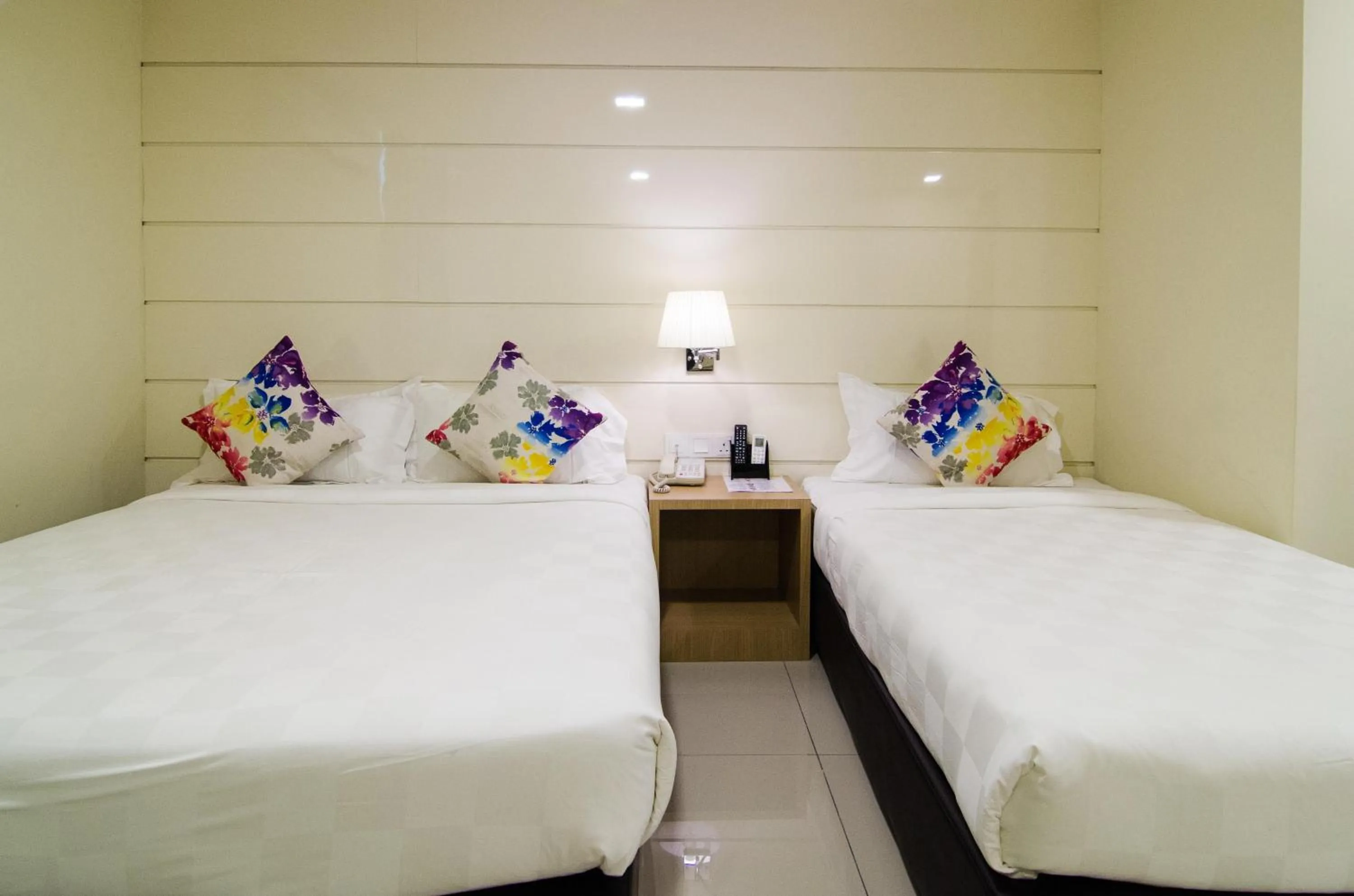 Bed in Mornington Hotel Sitiawan