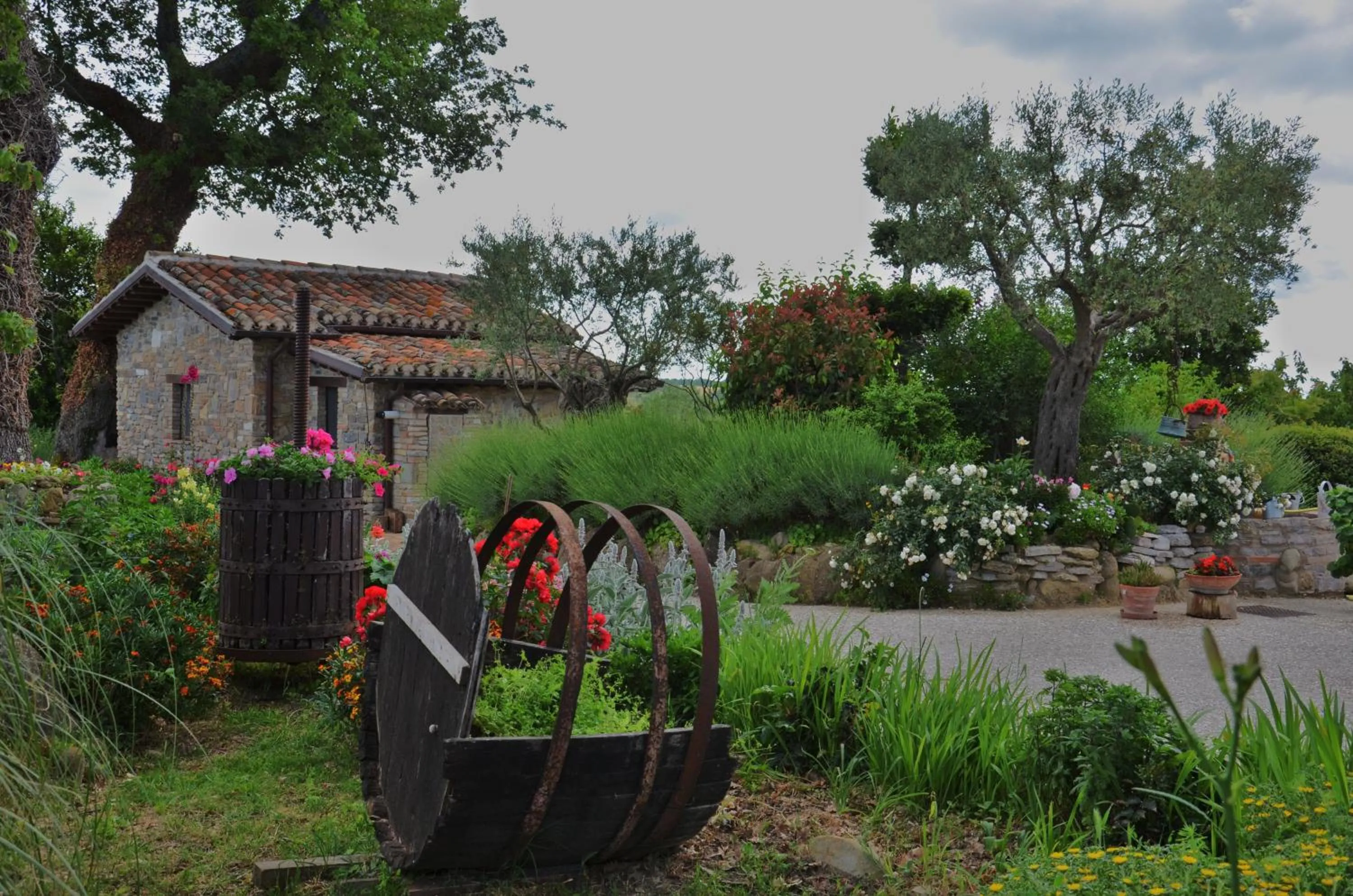 Property building in Casale il Cerqueto