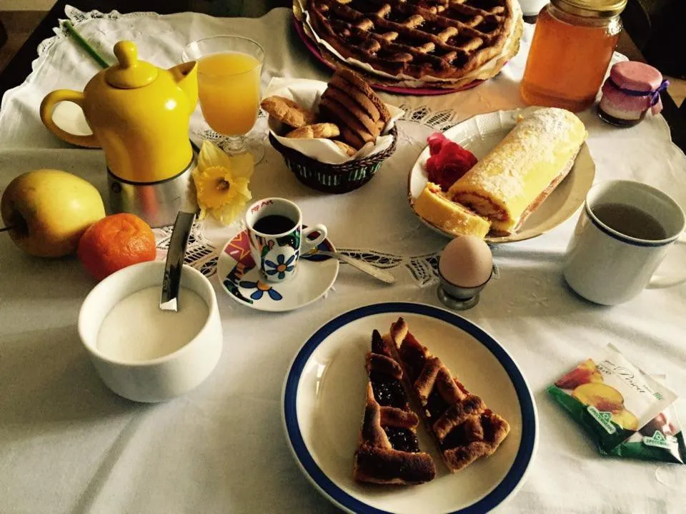 Italian breakfast in Casale il Cerqueto