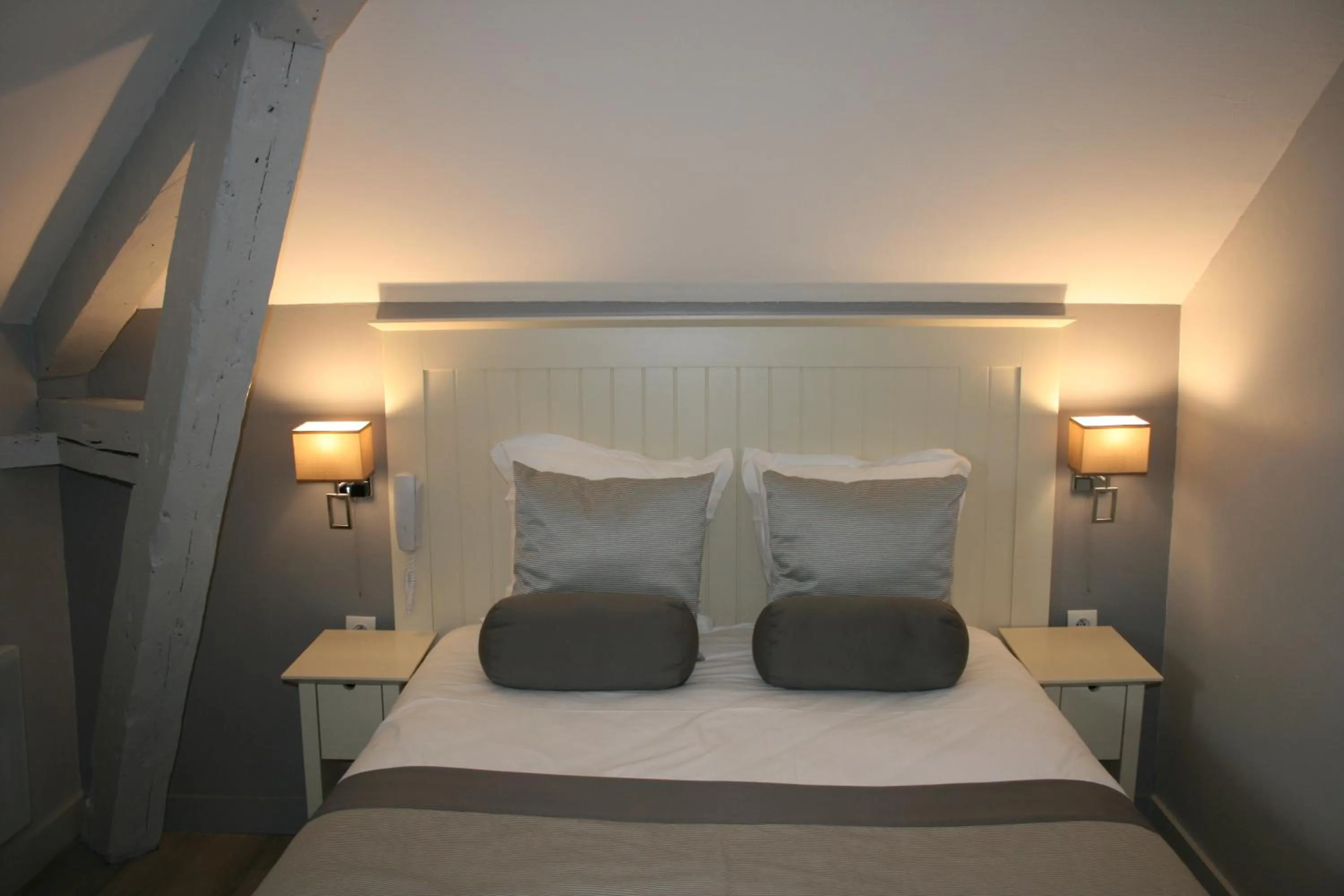 Decorative detail, Bed in Les Embruns