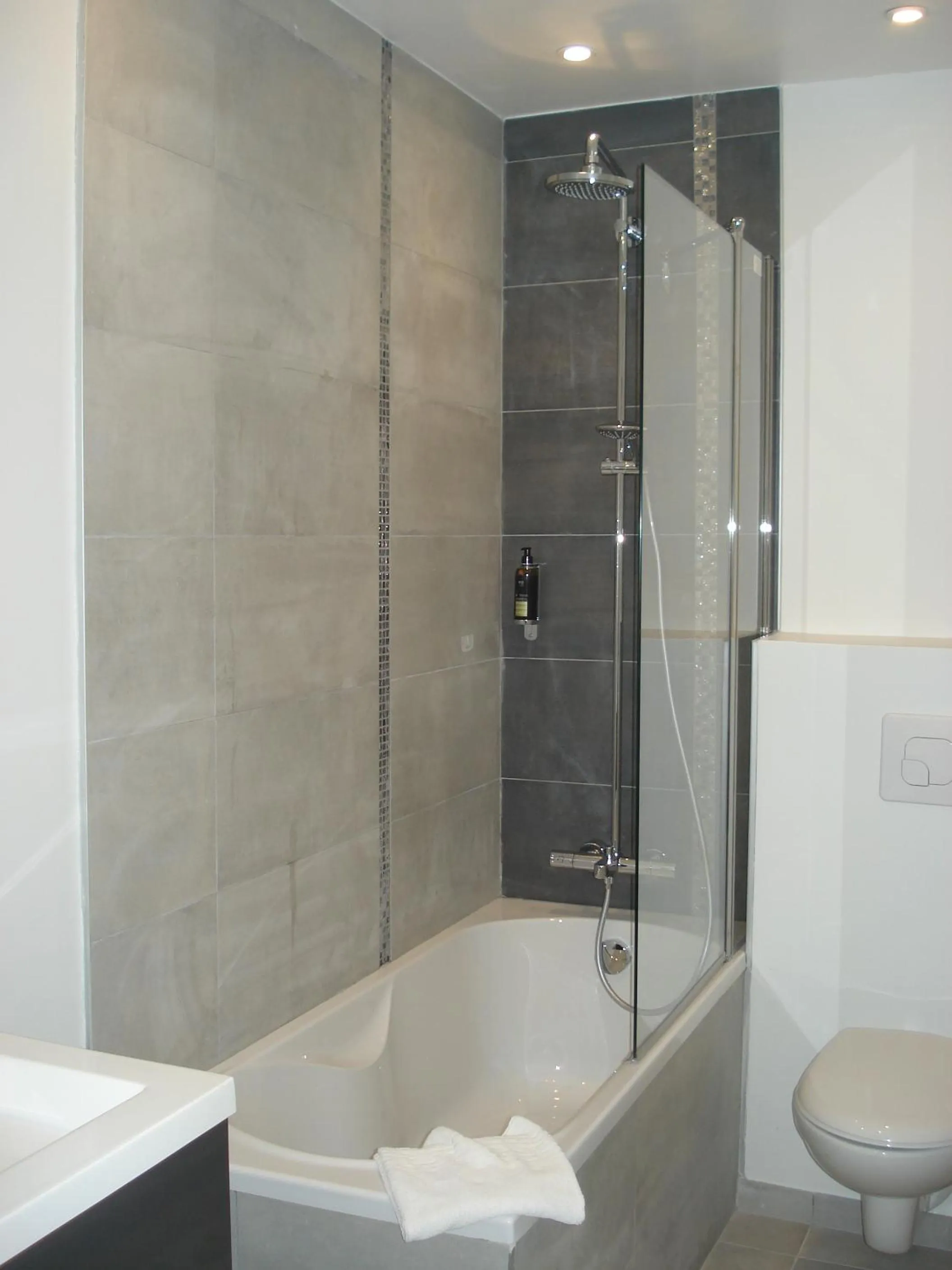 Bathroom in Les Embruns