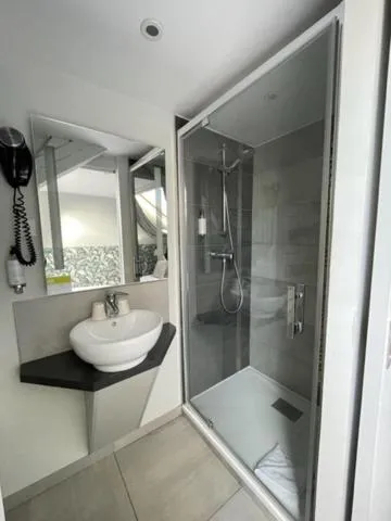 Bathroom in Les Embruns