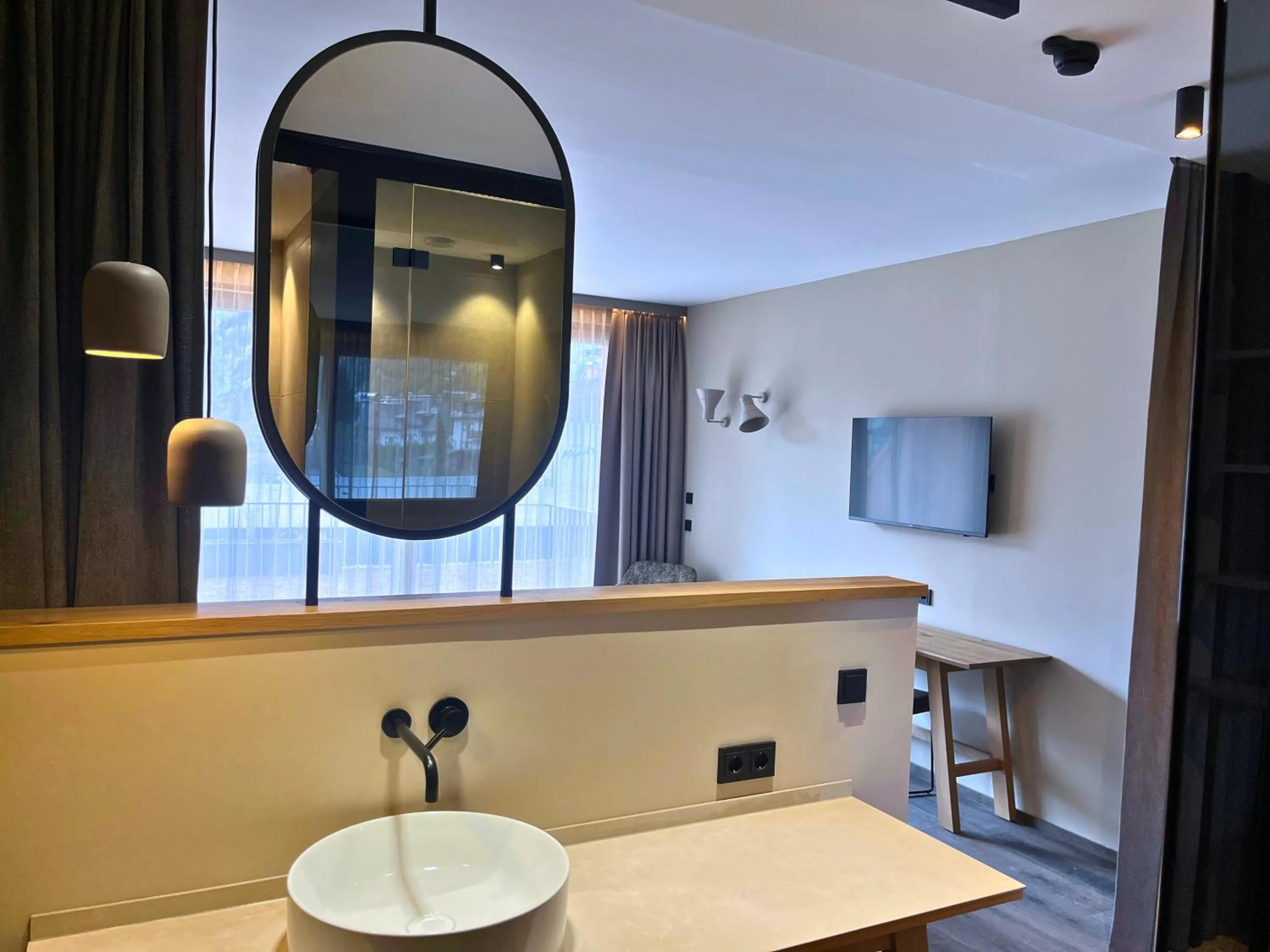 TV and multimedia in Revier Boutique Hotel Kaprun