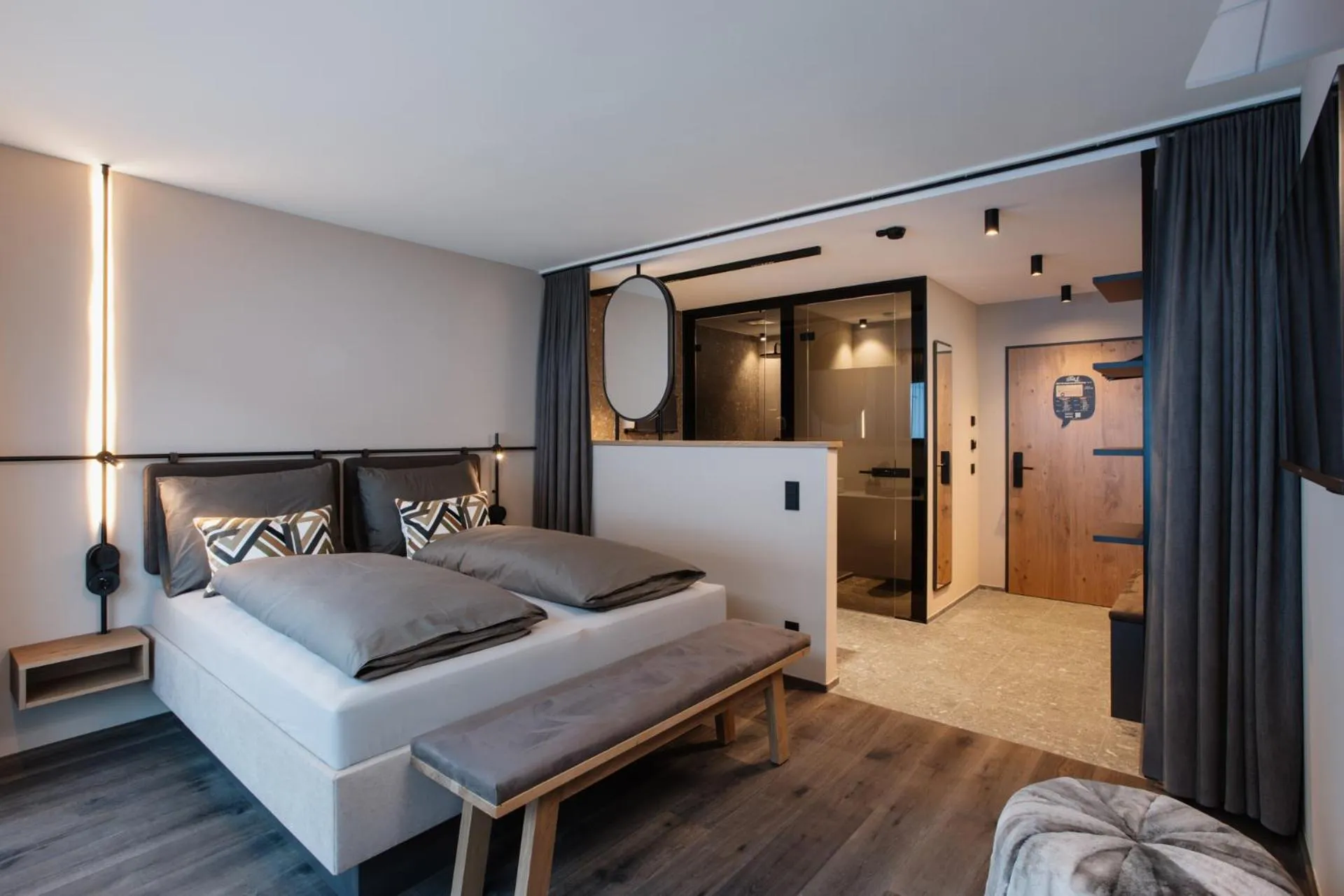 Bedroom, Bed in Revier Boutique Hotel Kaprun