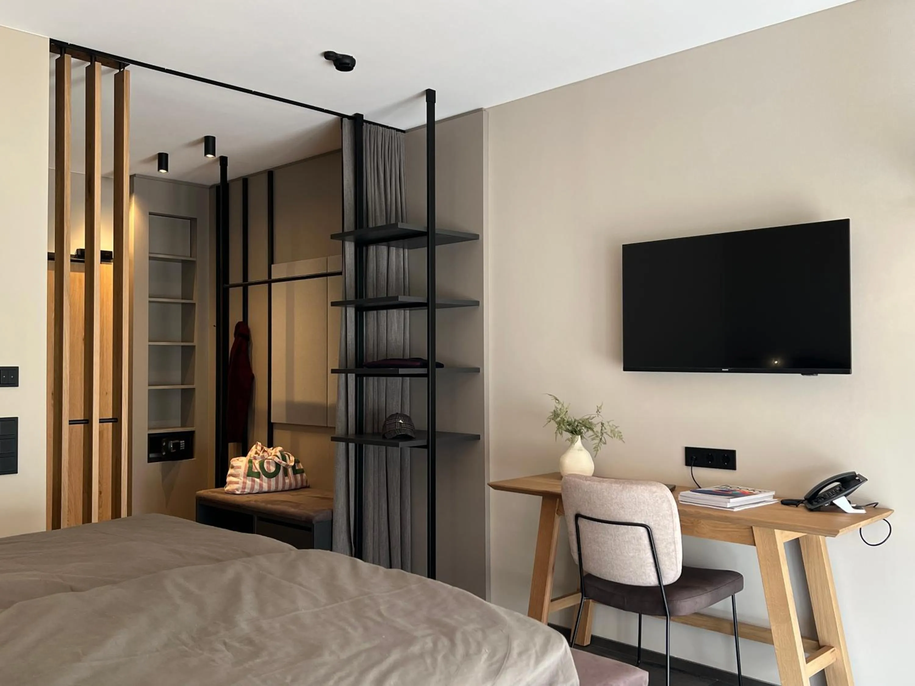 TV and multimedia, Bed in Revier Boutique Hotel Kaprun