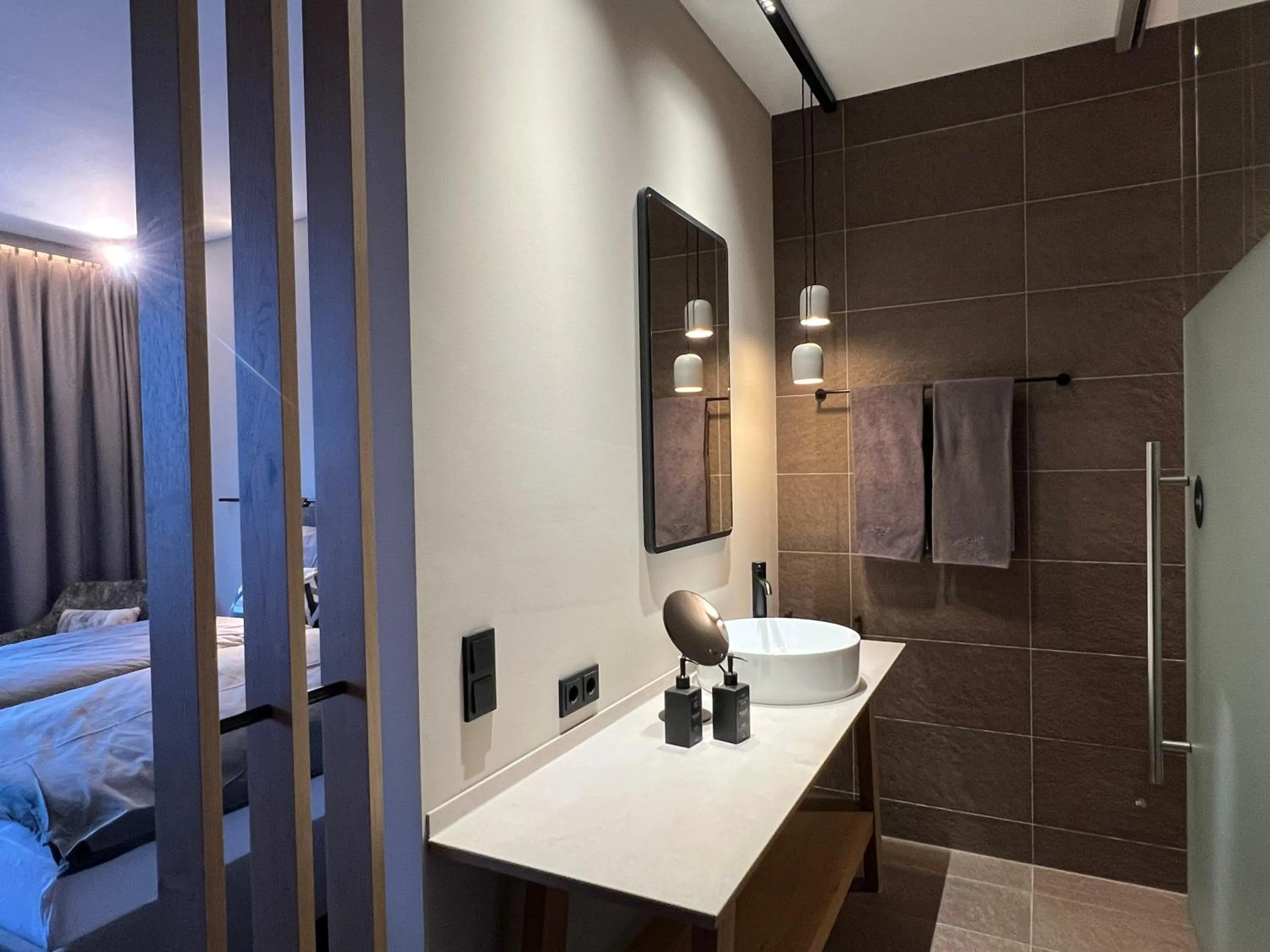 Shower, Bed in Revier Boutique Hotel Kaprun