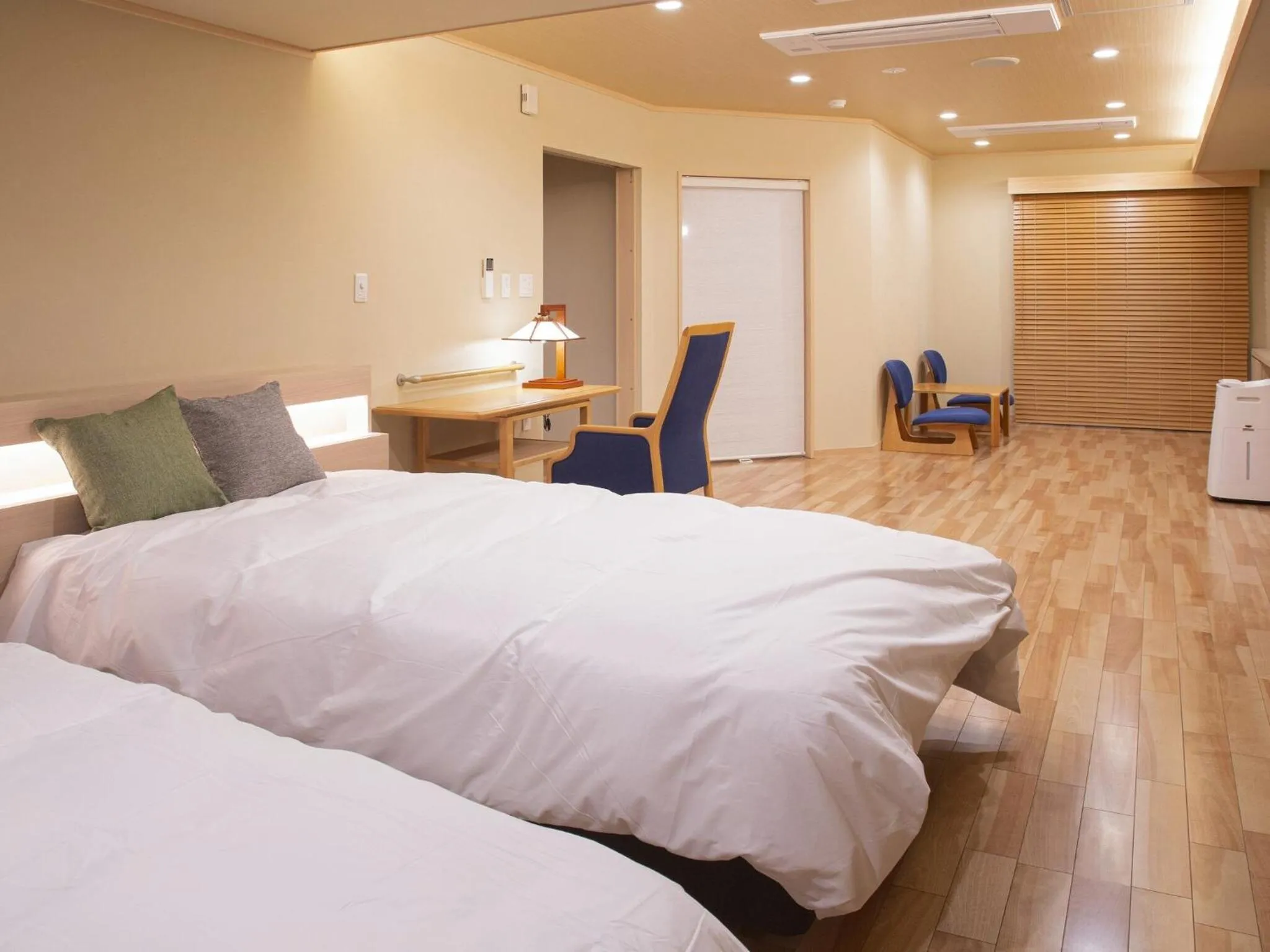 Bed in Sakaeya Hotel