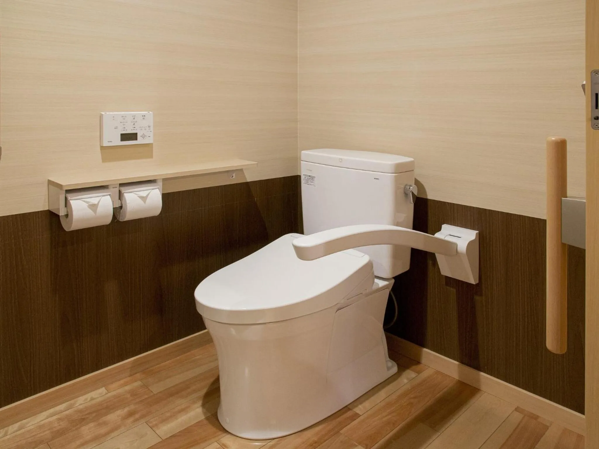 Toilet in Sakaeya Hotel